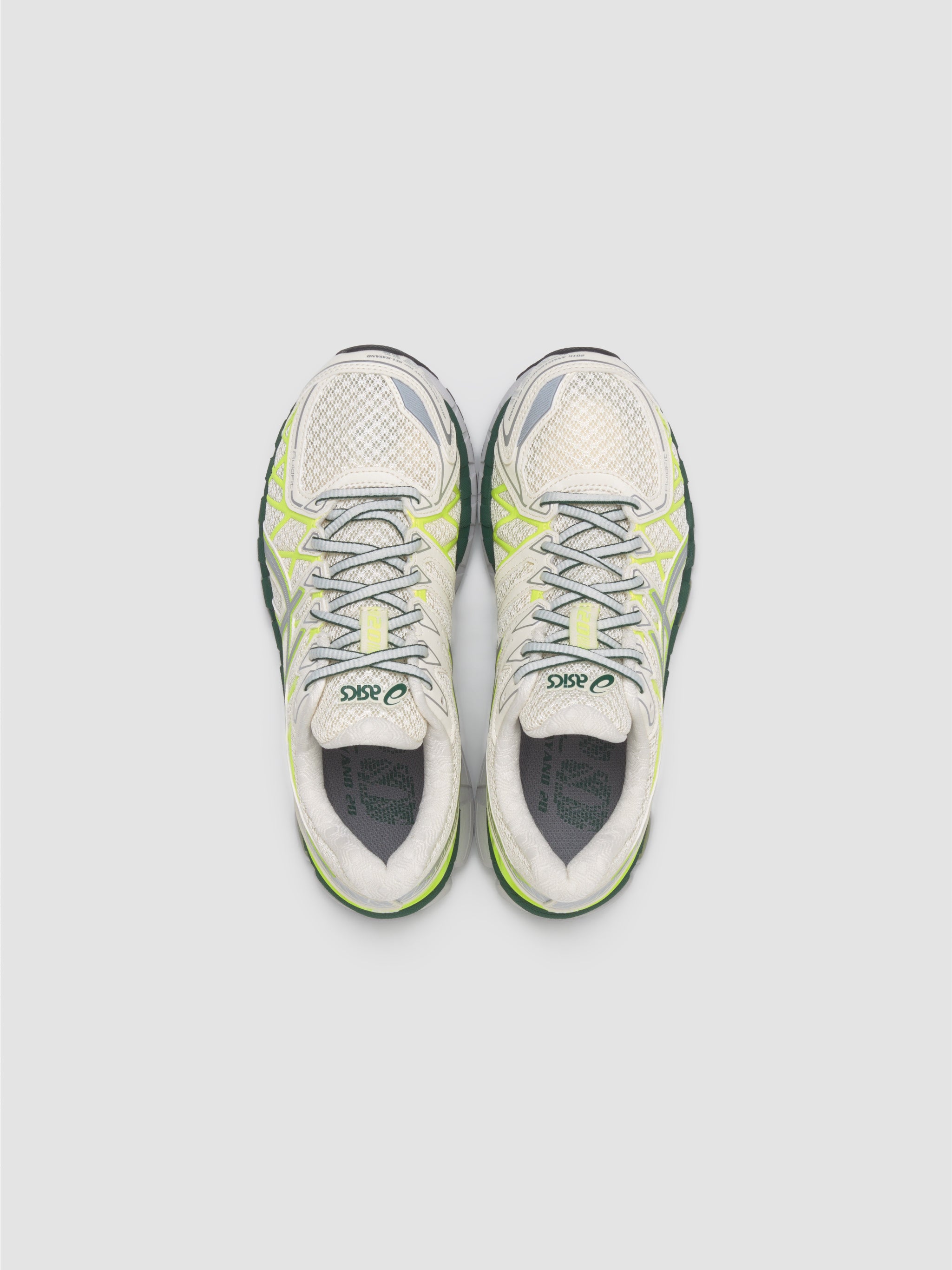 GEL-KAYANO 20 Sneaker in Cream & Pure Silver