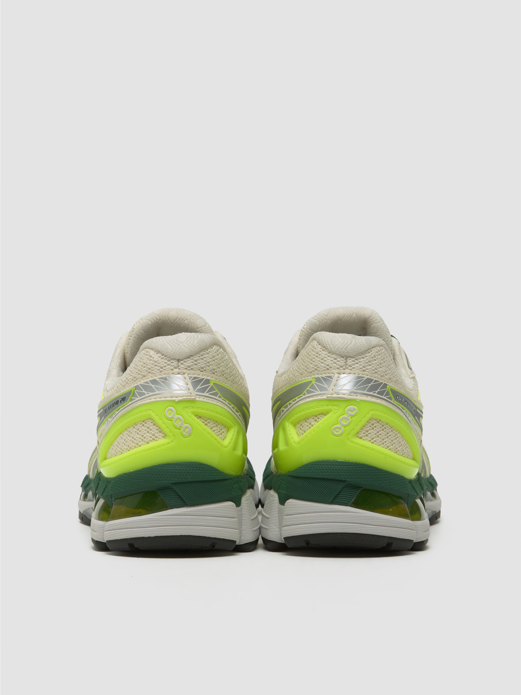 GEL-KAYANO 20 Sneaker in Cream & Pure Silver