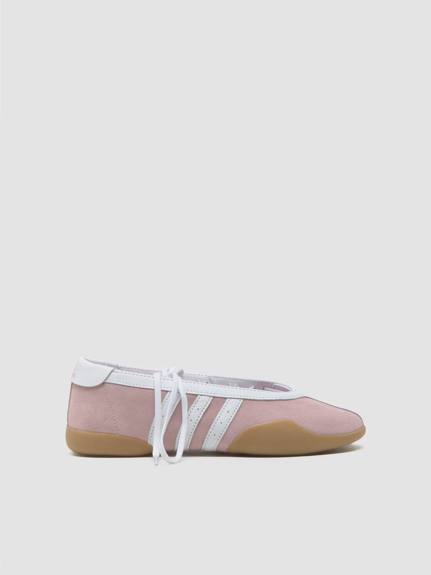 WMNS Taekwondo Mei Ballet Sneaker in Clear Pink & White