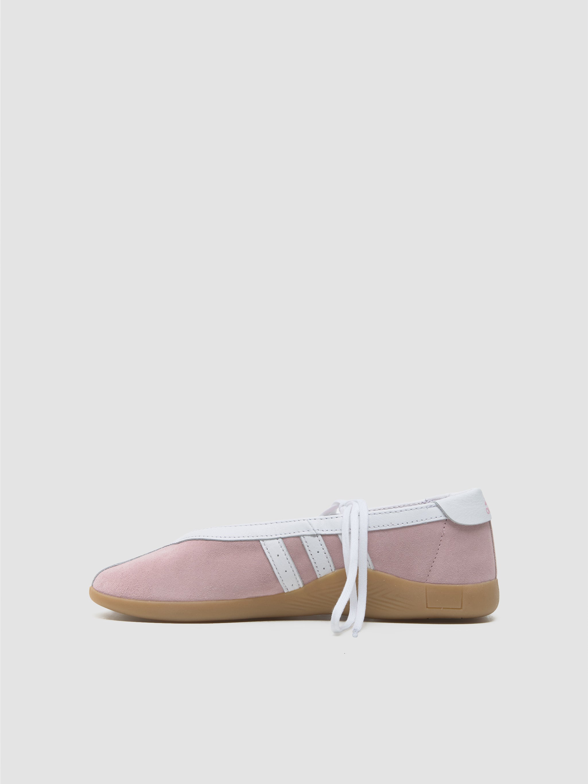 WMNS Taekwondo Mei Ballet Sneaker in Clear Pink & White