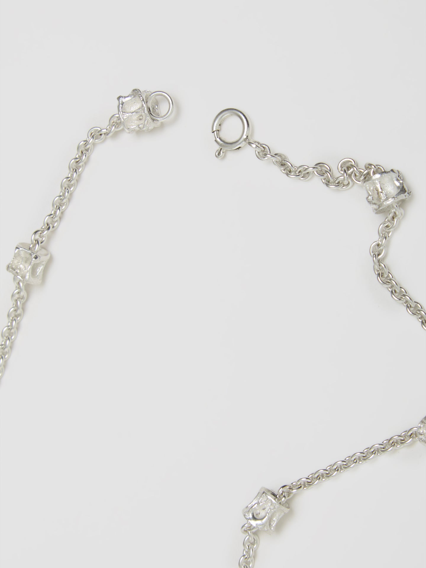 Undara Necklace in Silver