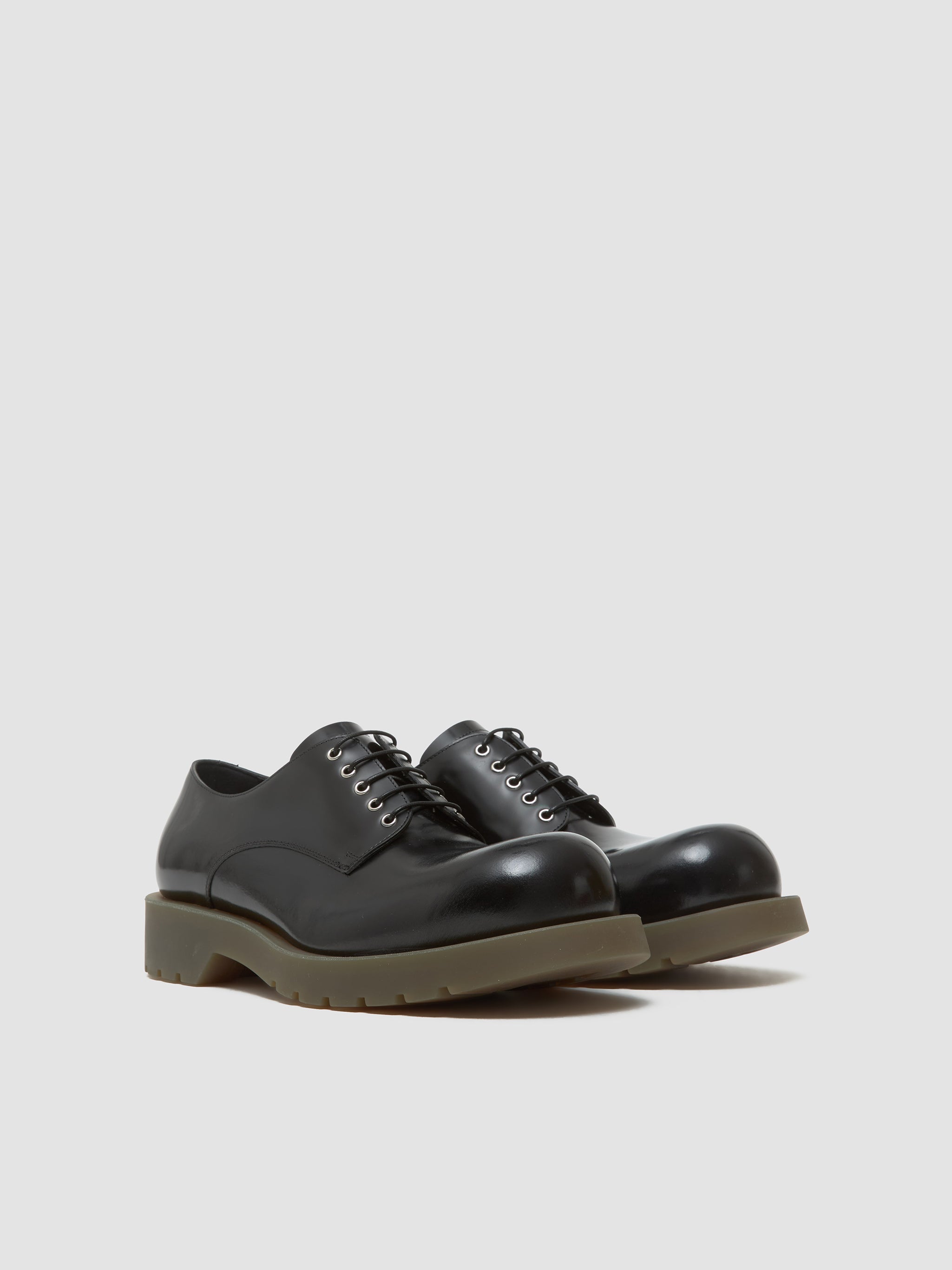 Lace-Up Derby Shoes in Black