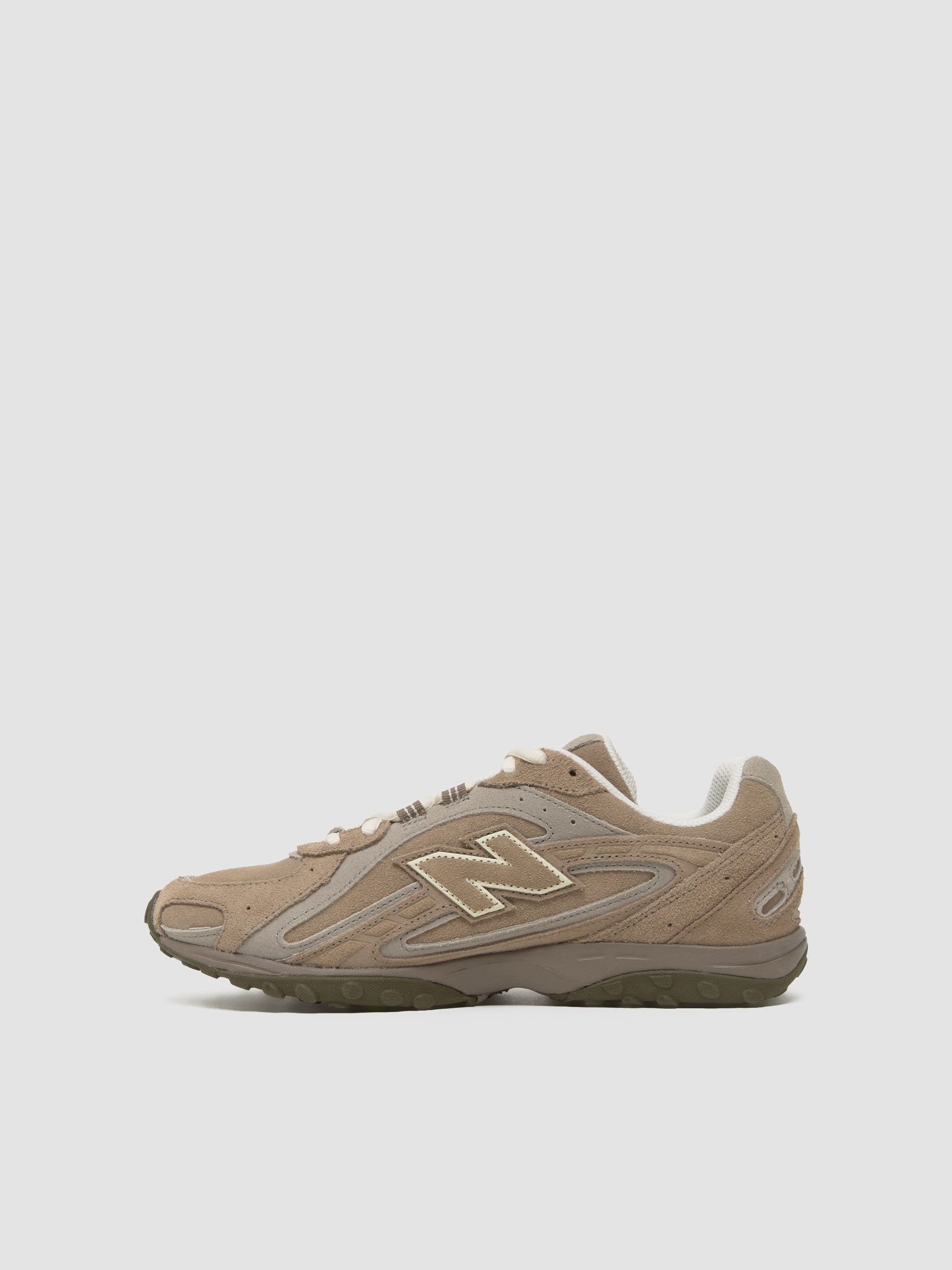 204L Sneaker in Mushroom