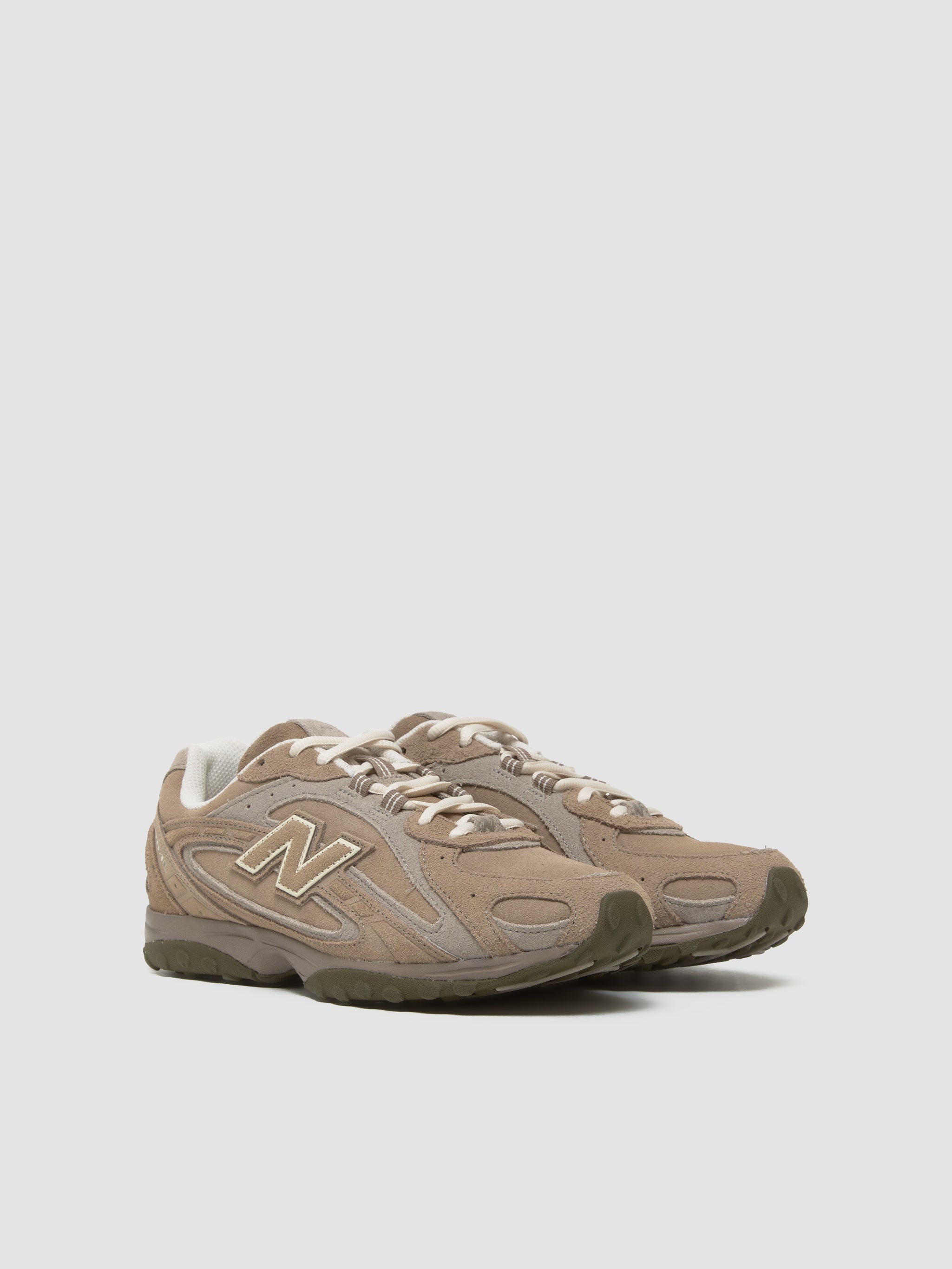 204L Sneaker in Mushroom