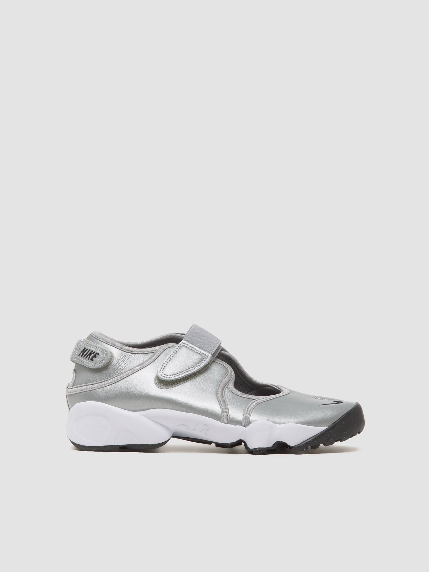 WMNS Air Rift Sneaker in Metallic Silver & Black