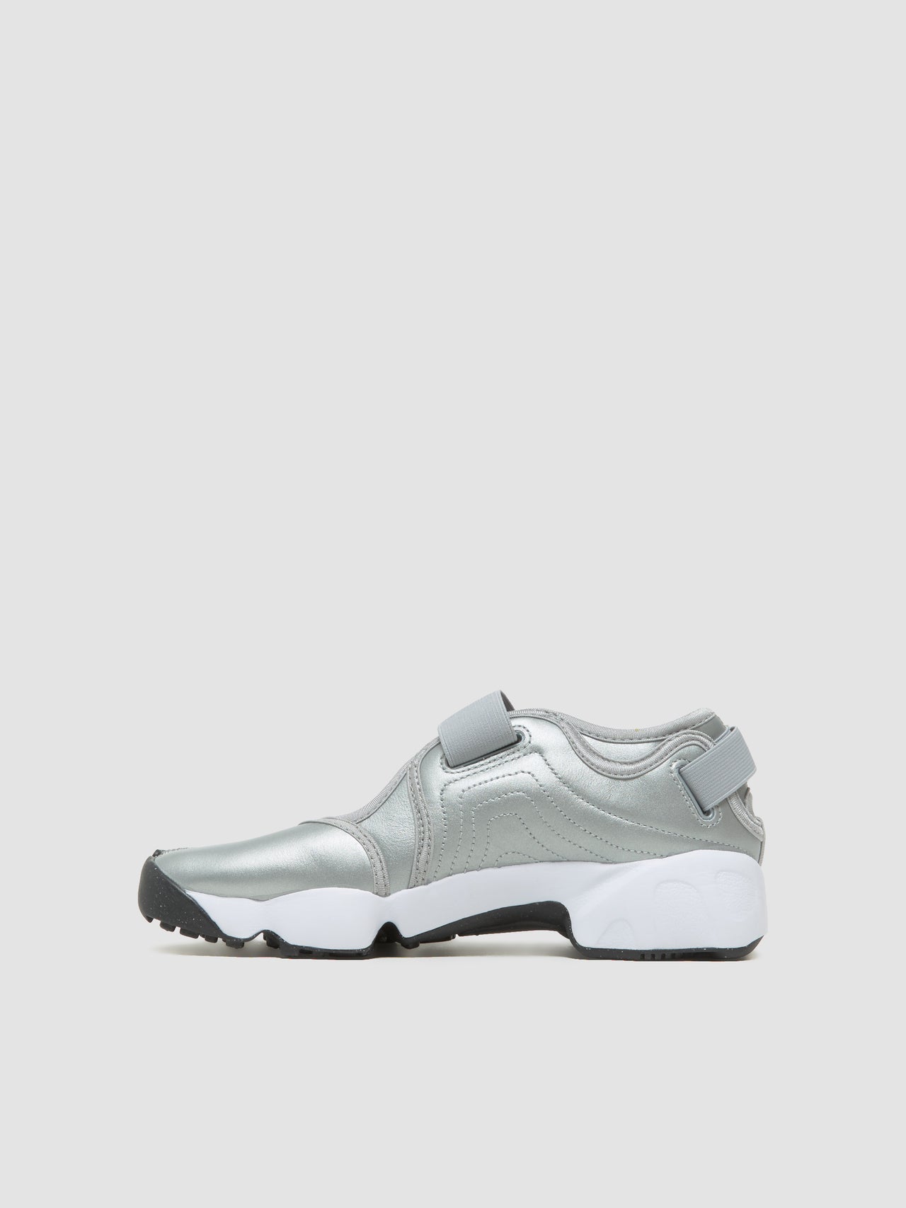 WMNS Air Rift Sneaker in Metallic Silver & Black