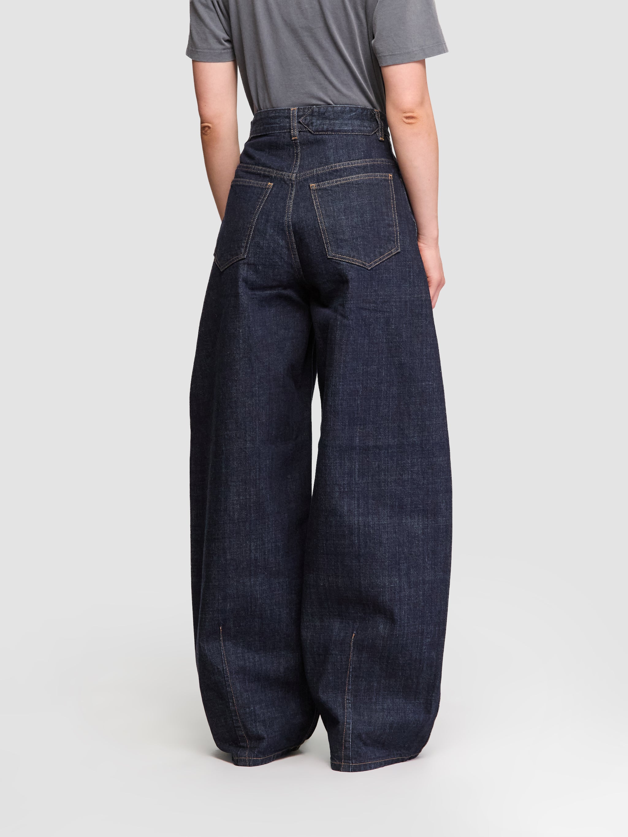 Le De-Nimes Ovalo Jeans in Dark Navy