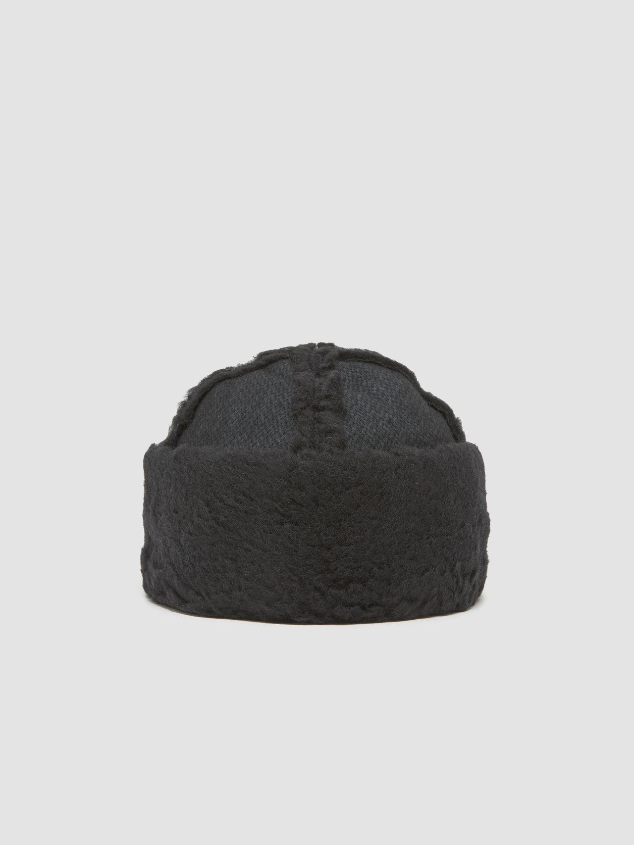 Fei Furry Hat in Pilous Black