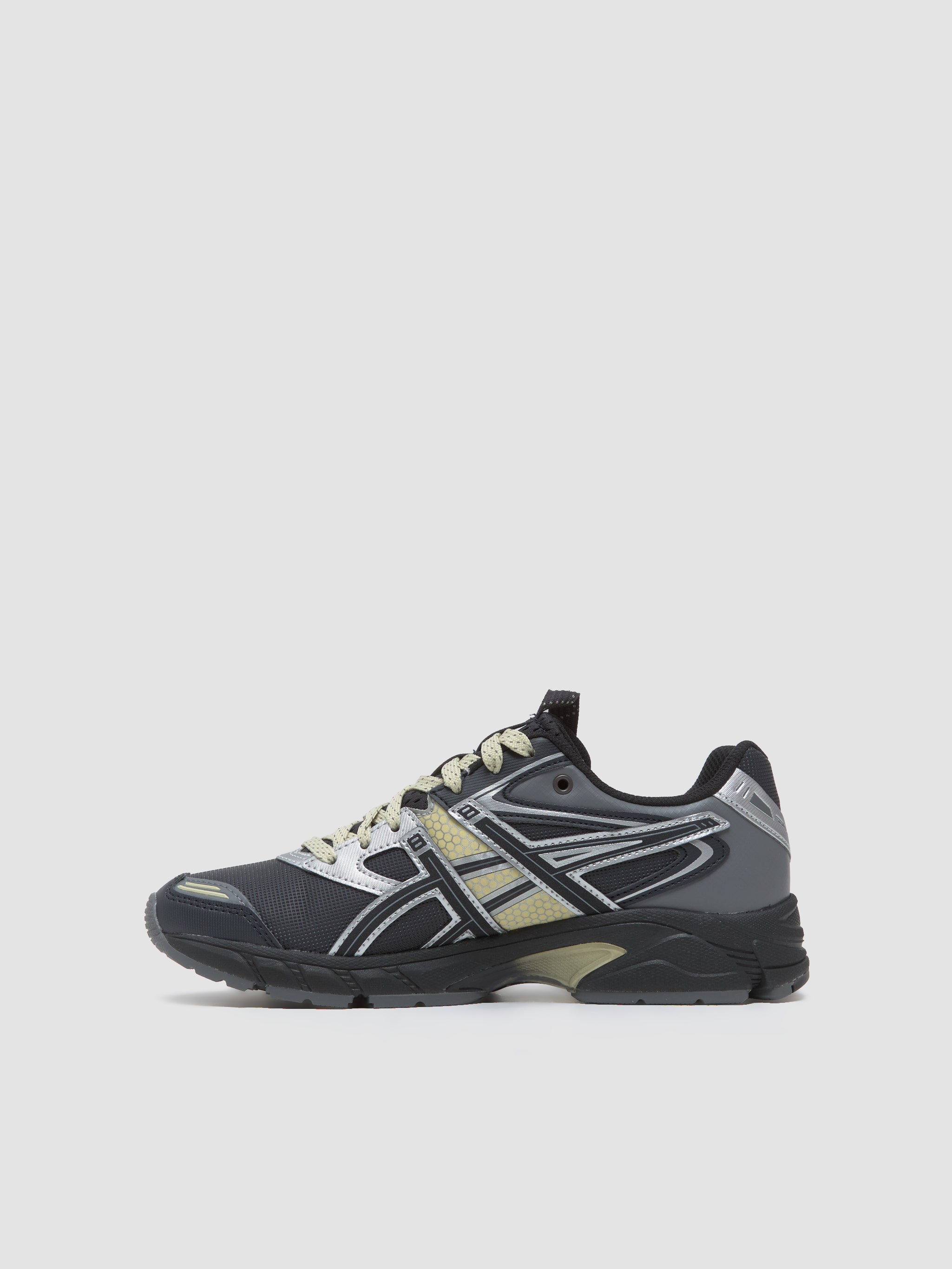 UB11-S GEL-DS TRAINER 14 Sneaker in Graphite Grey & Oyster White