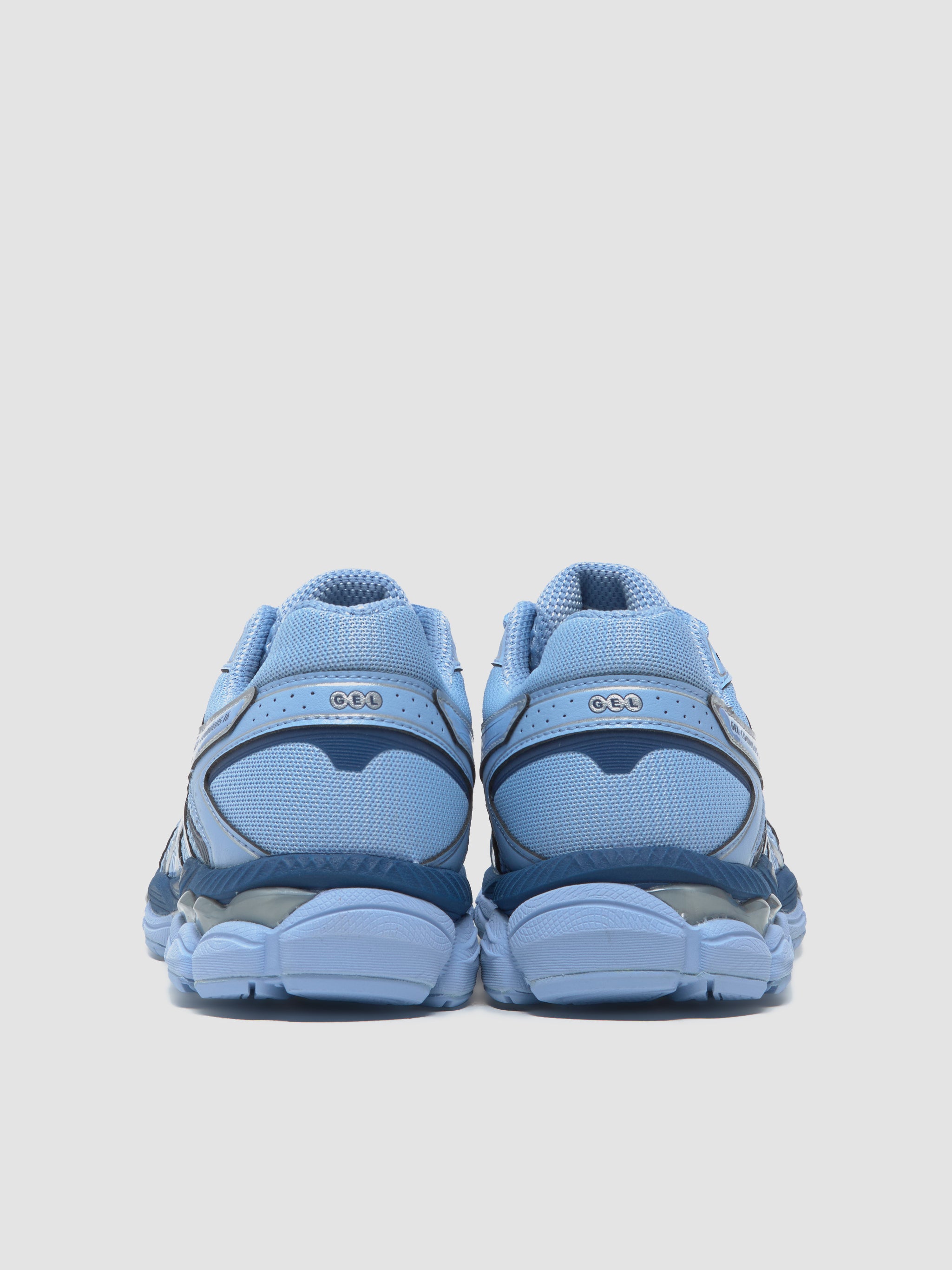 GEL-CUMULUS 16 Sneaker in Stone Wash & Independence Blue