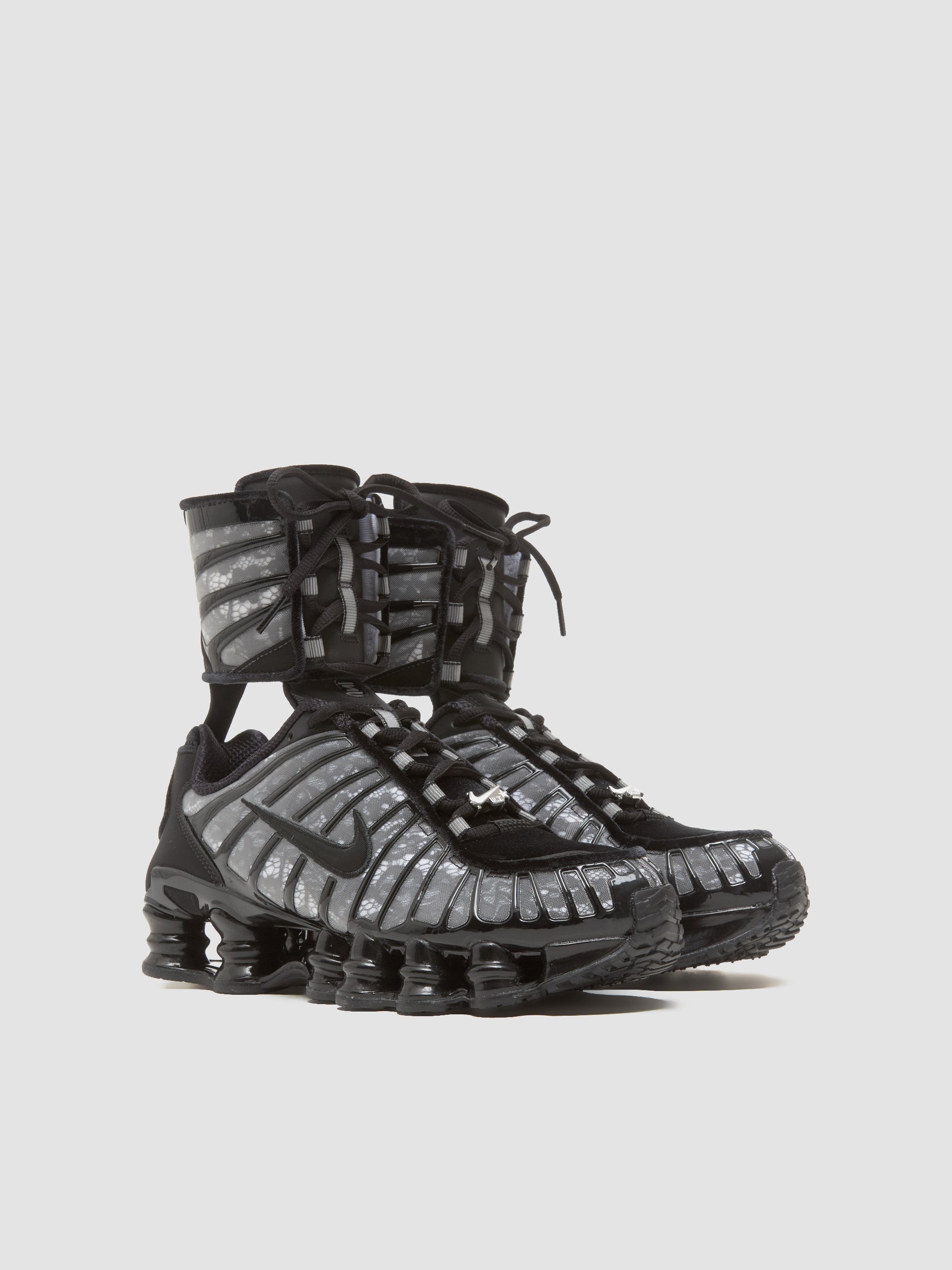 x Riccardo Tisci WMNS Shox TL Sneaker in Black & White