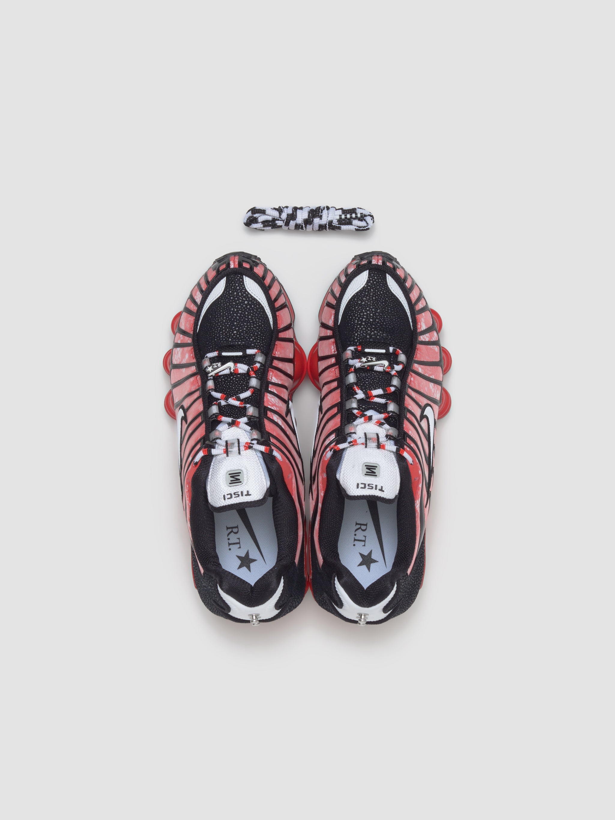 x Riccardo Tisci WMNS Shox TL Sneaker in Habanero Red & White