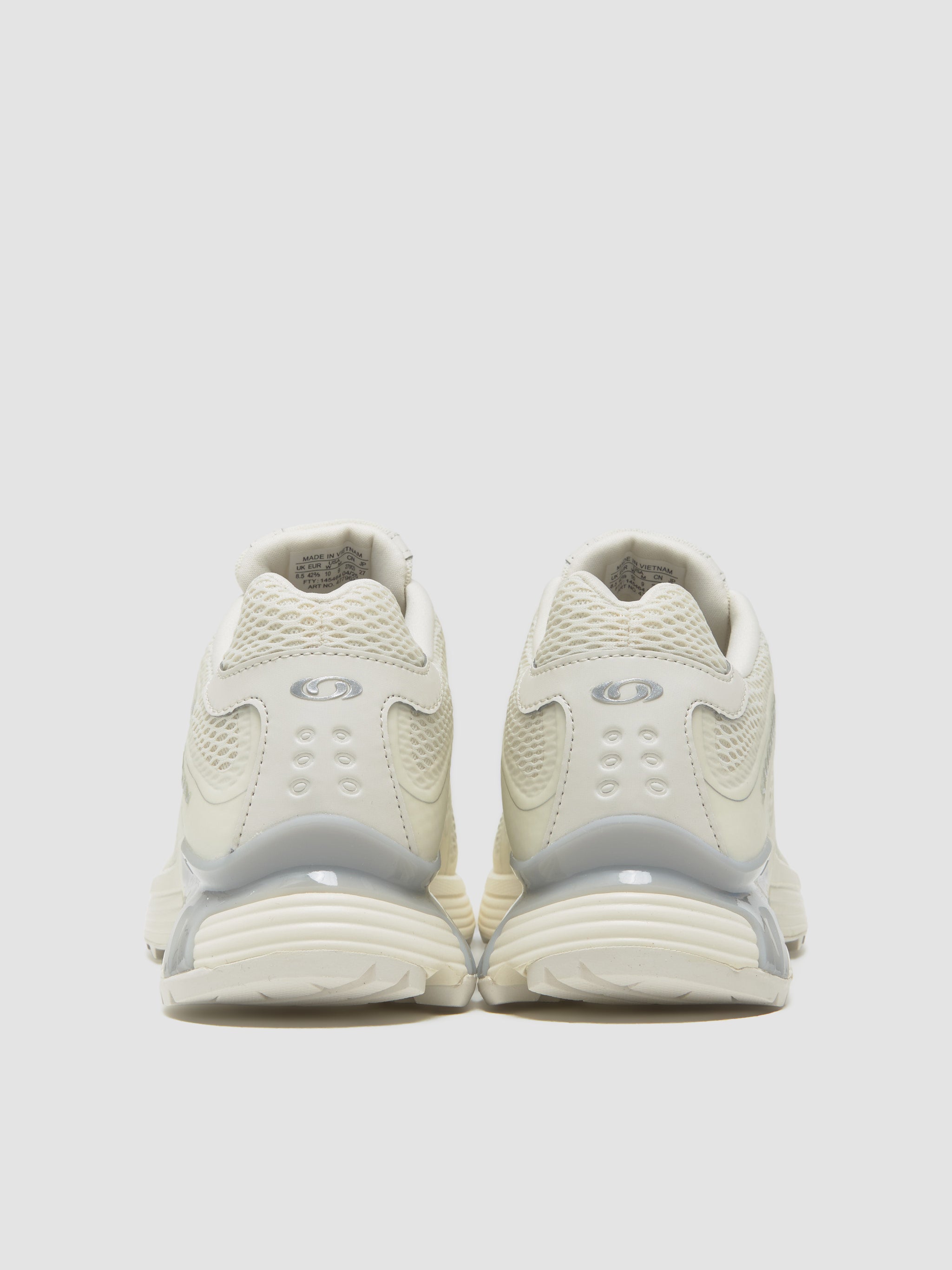 XT-WHISPER VOID Sneaker in Vanilla Ice