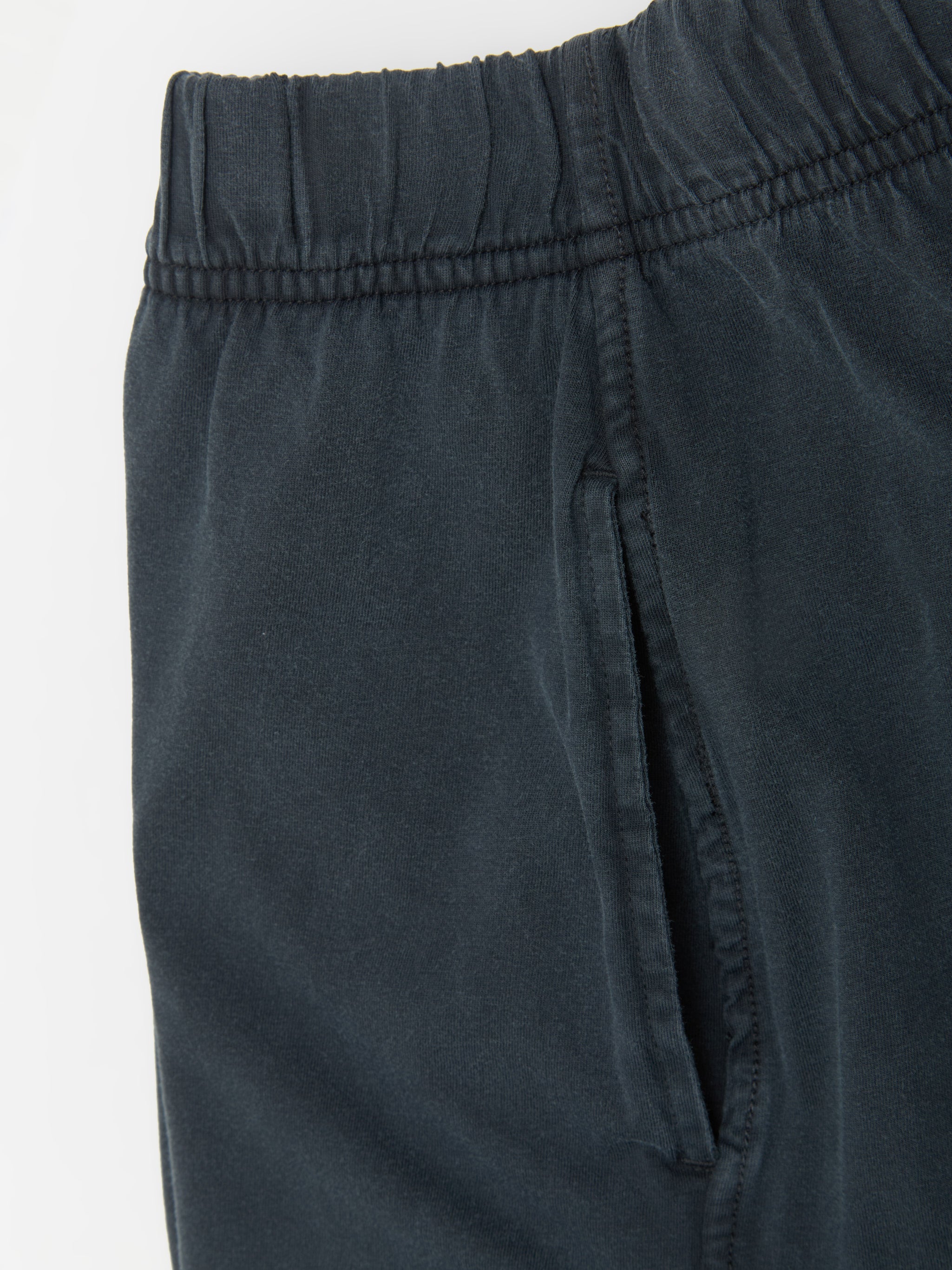 Flow Pants in Washed Black