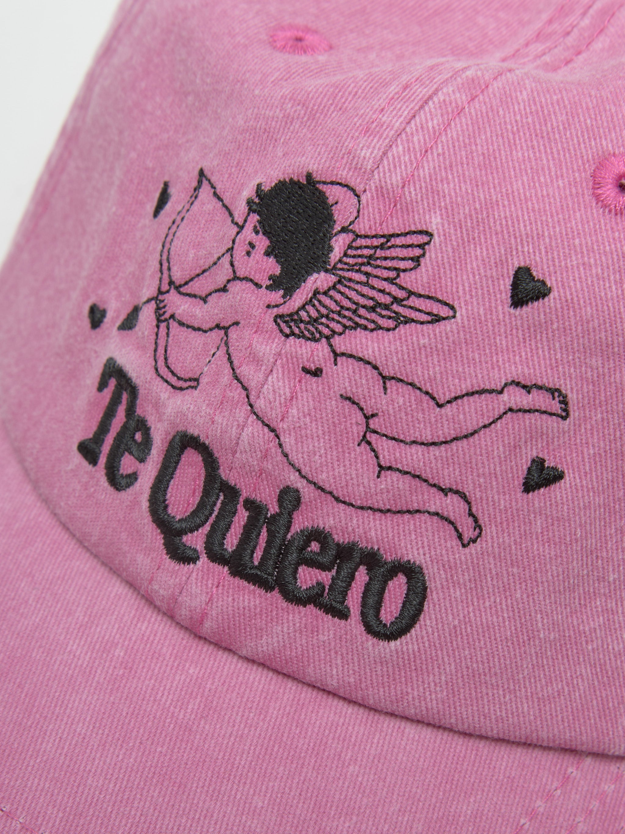 Te Quiero Cap in Off-Pink