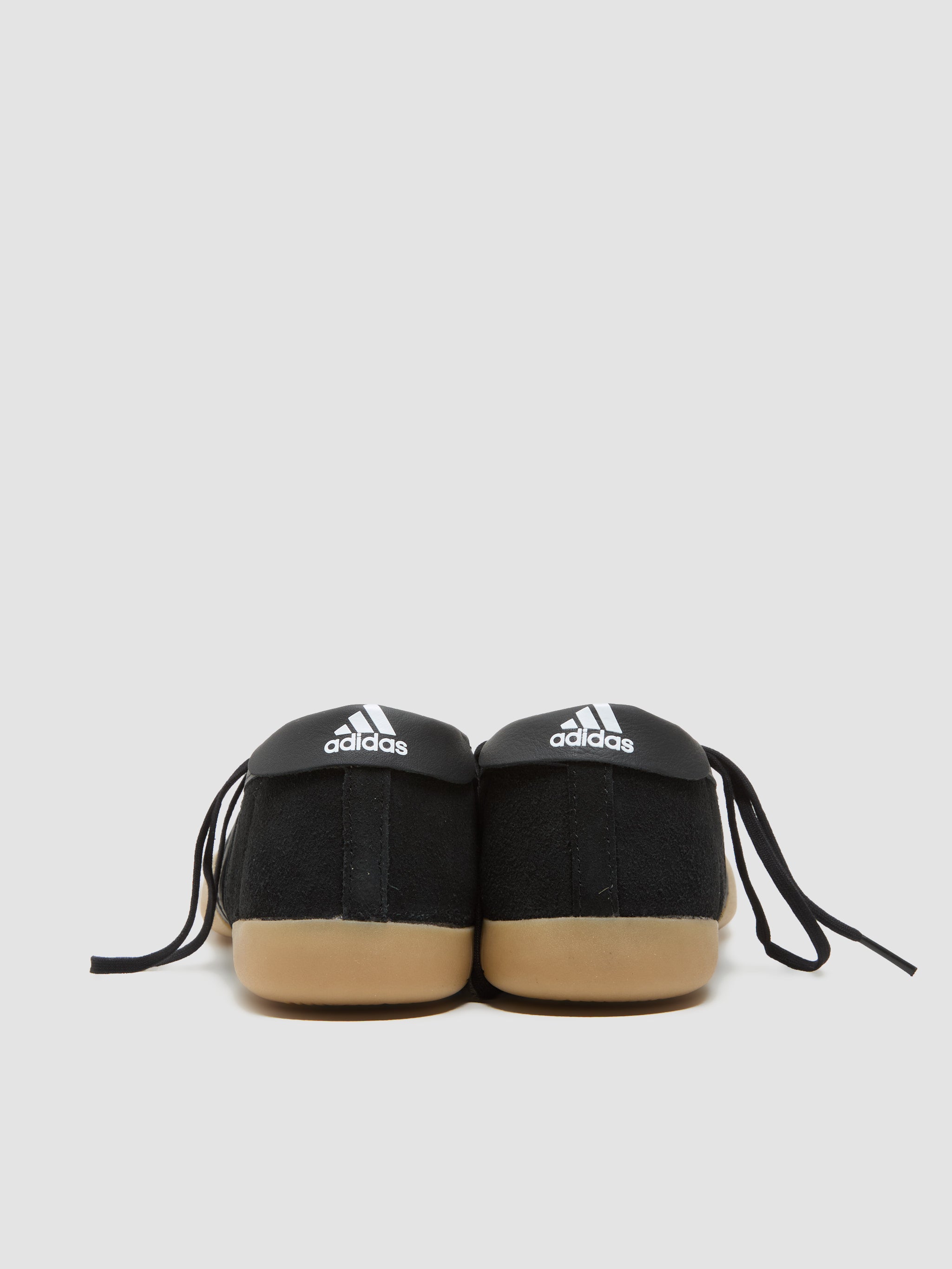 WMNS Taekwondo Mei Ballet Sneaker in Core Black & White