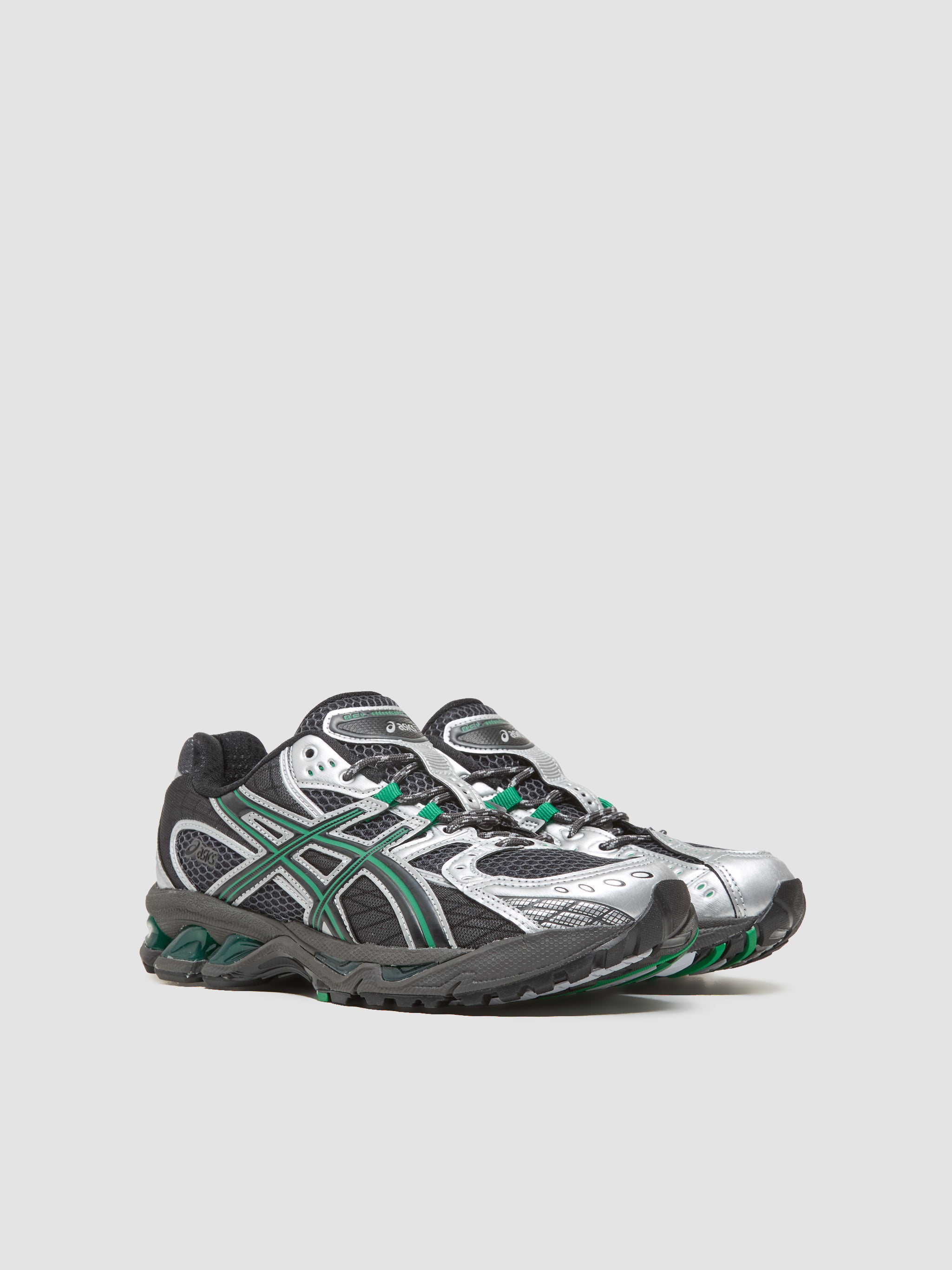 GEL-NIMBUS 10.1 Sneaker in Obsidian Grey & Green Basil