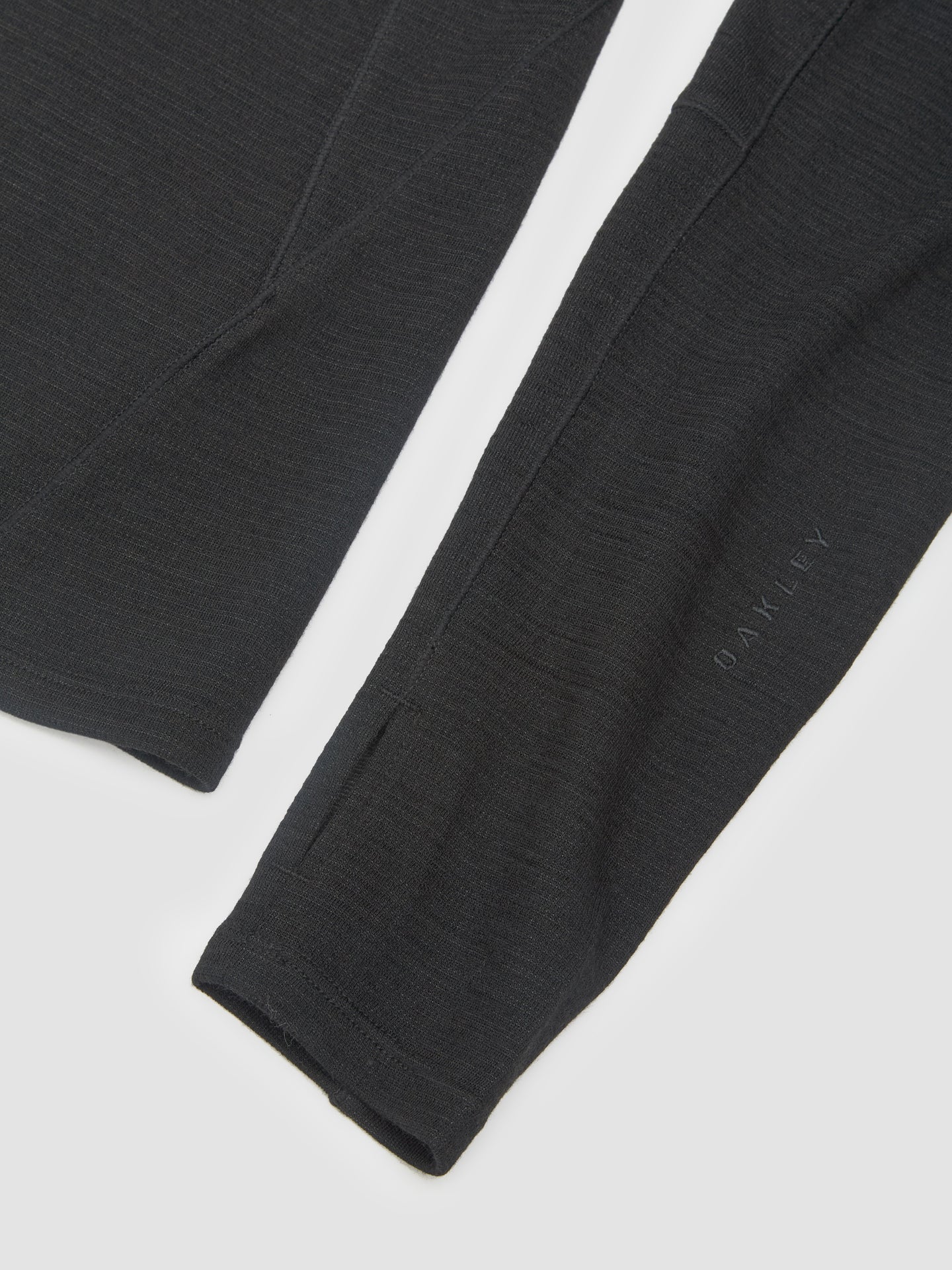 Spruce Wool Long Sleeve Base Layer in Blackout