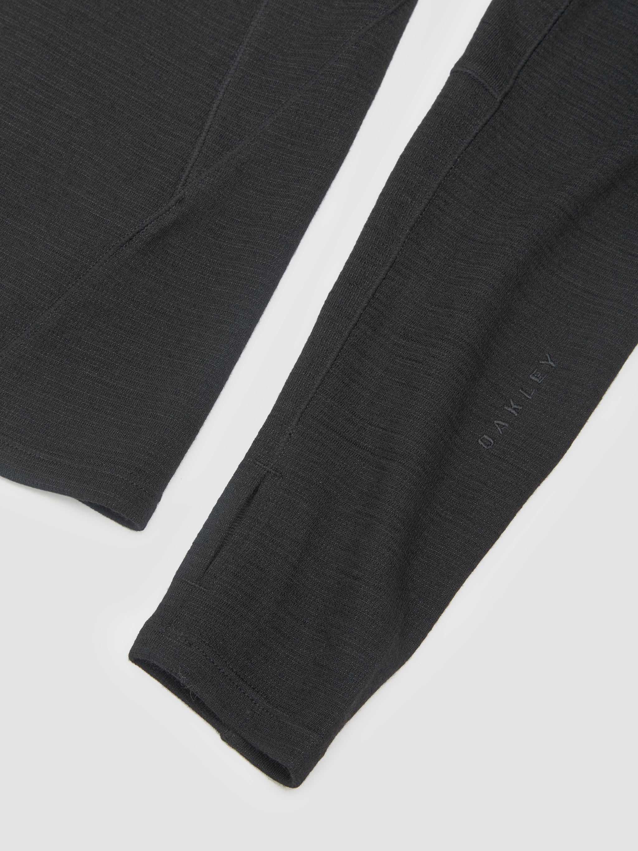 Spruce Wool Long Sleeve Base Layer in Blackout