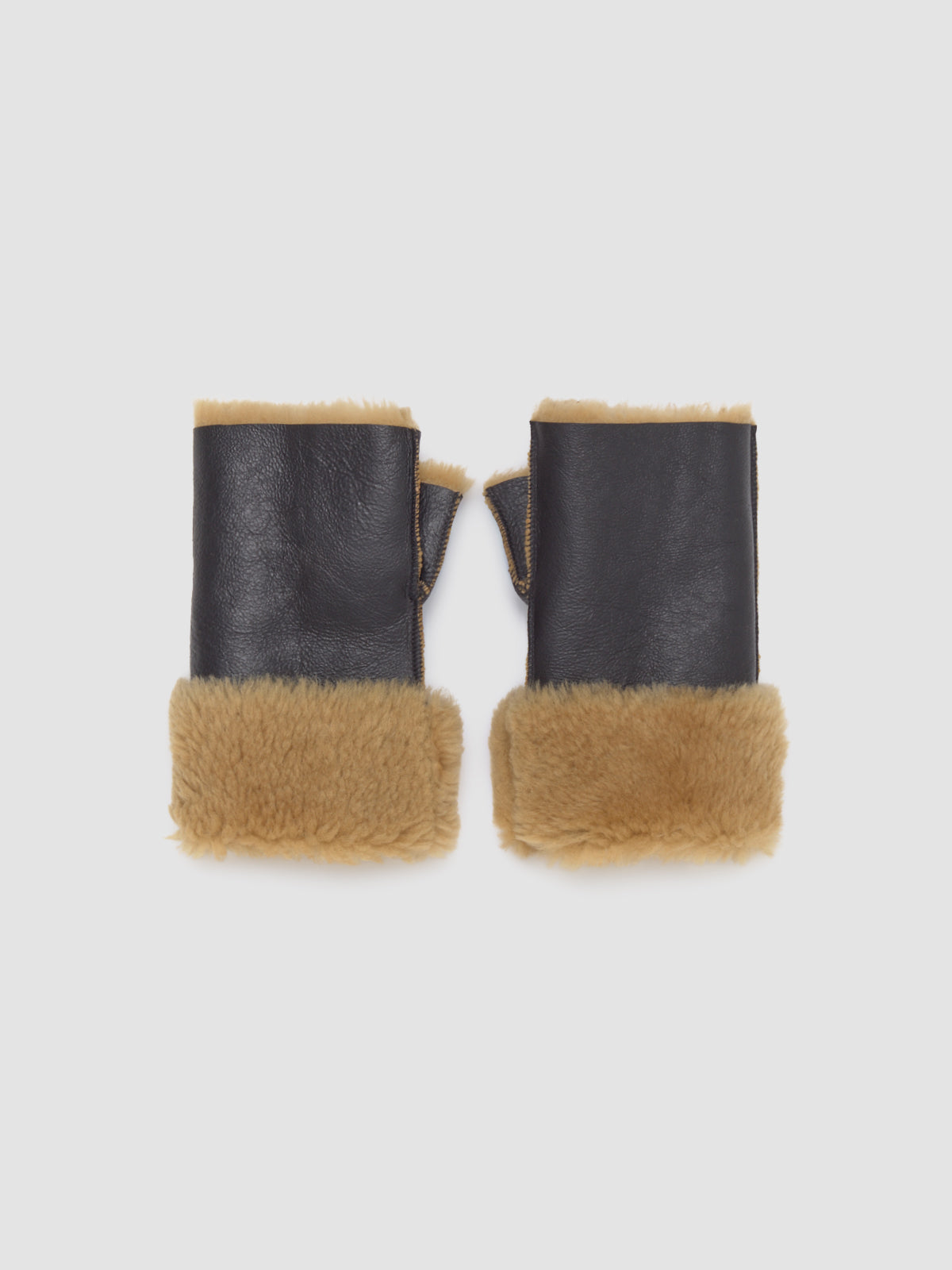 Blizzard Glove in Natural Aviator Shearling