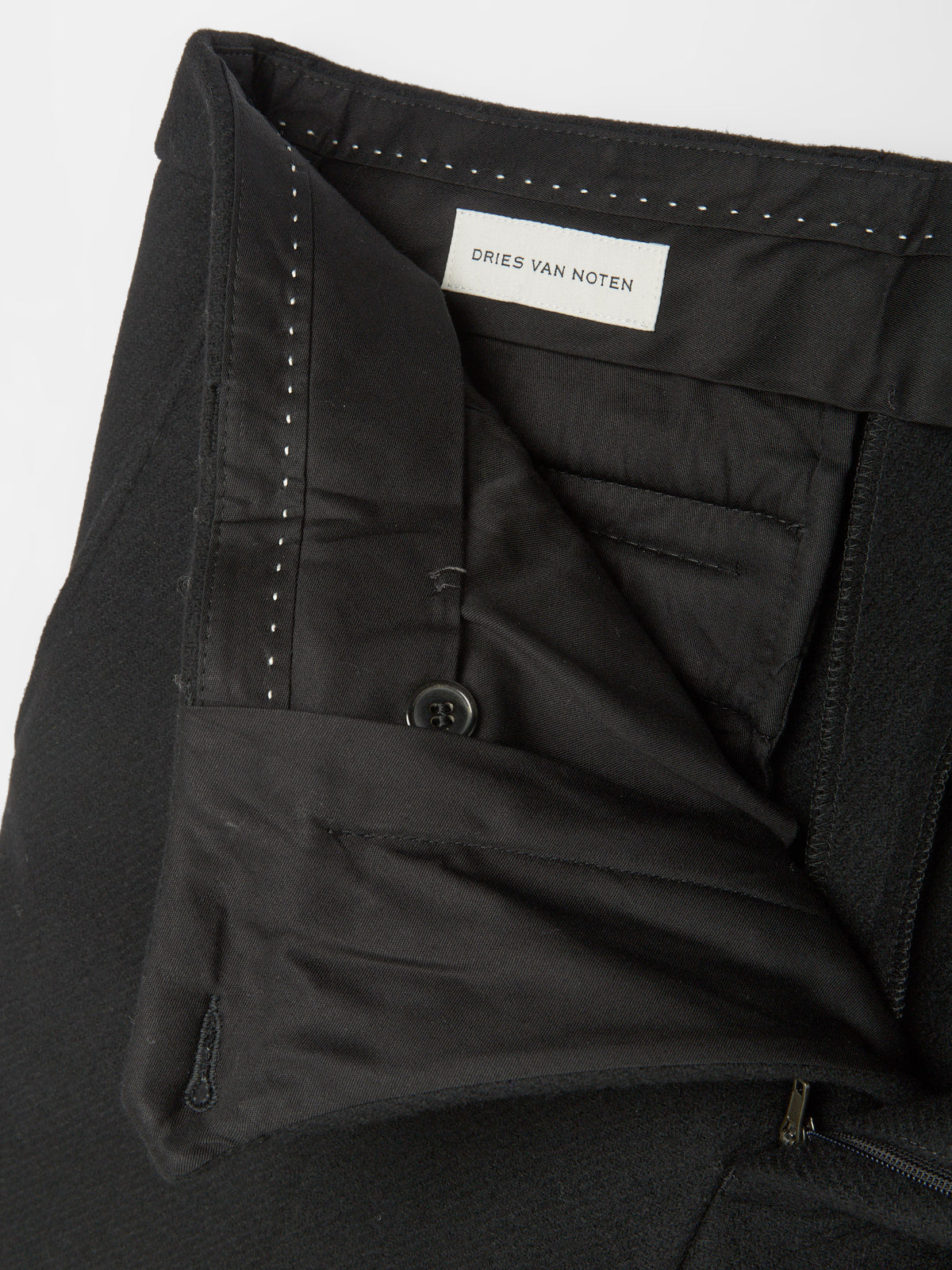 Panvel Short Pants in Black