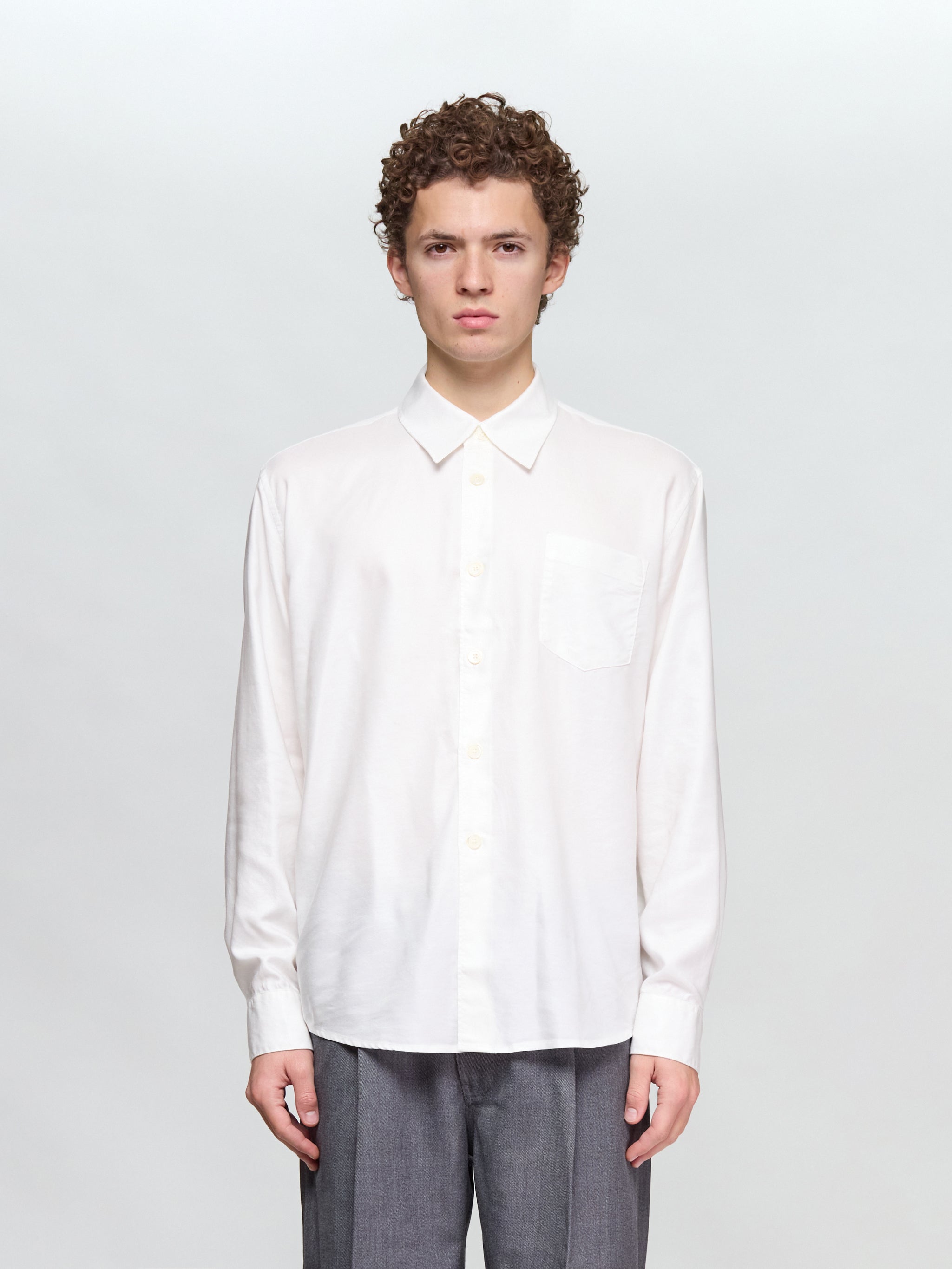 Beyond Shirt in Static White Liquid Oxford
