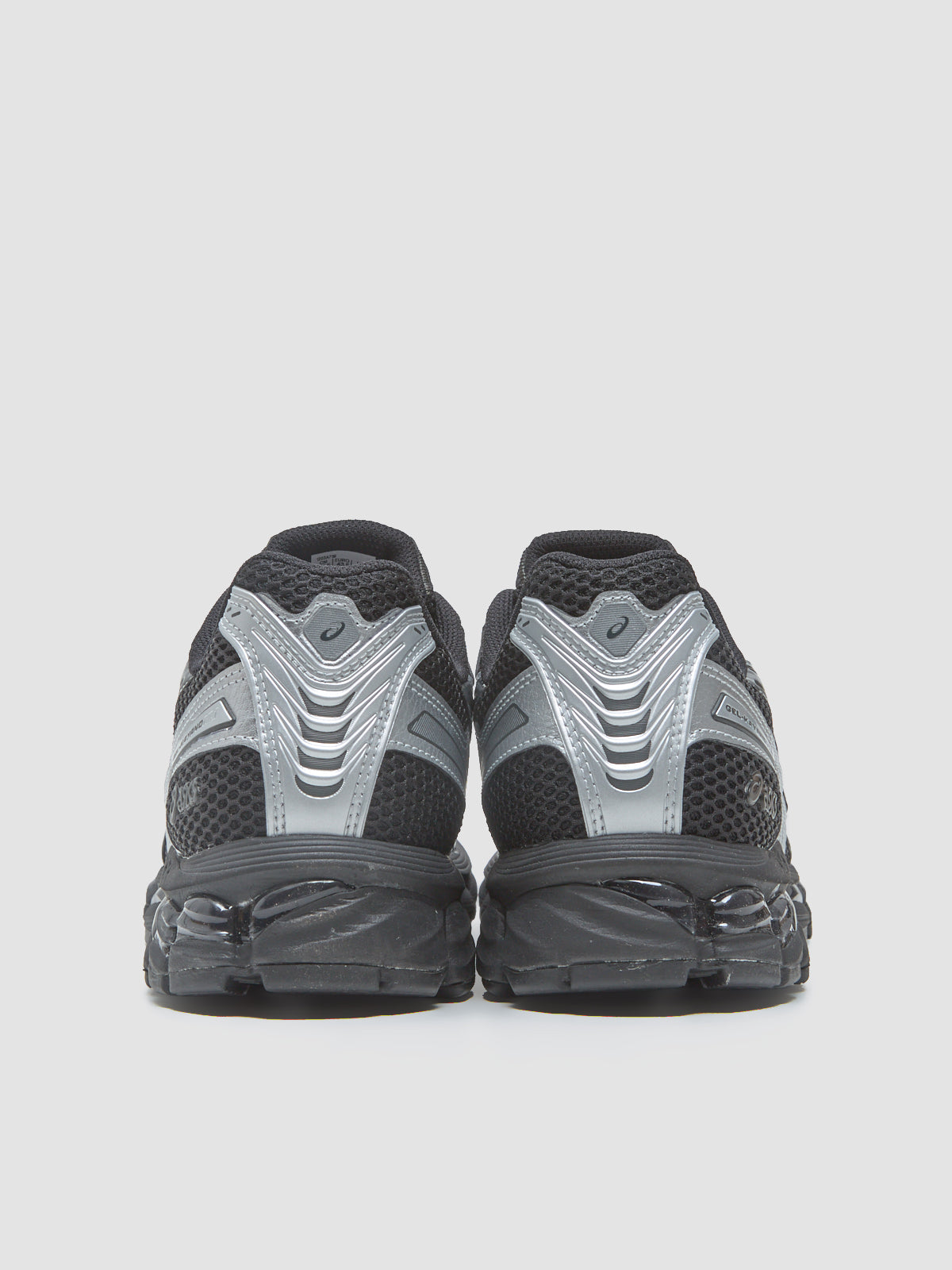 GEL-KAYANO 12.1 Sneaker in Black & Graphite Grey