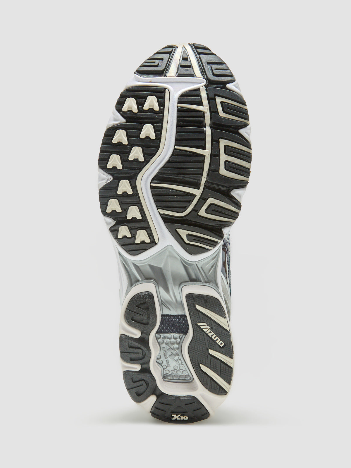 Wave Rider 10 Sneaker in White & Baritone Blue