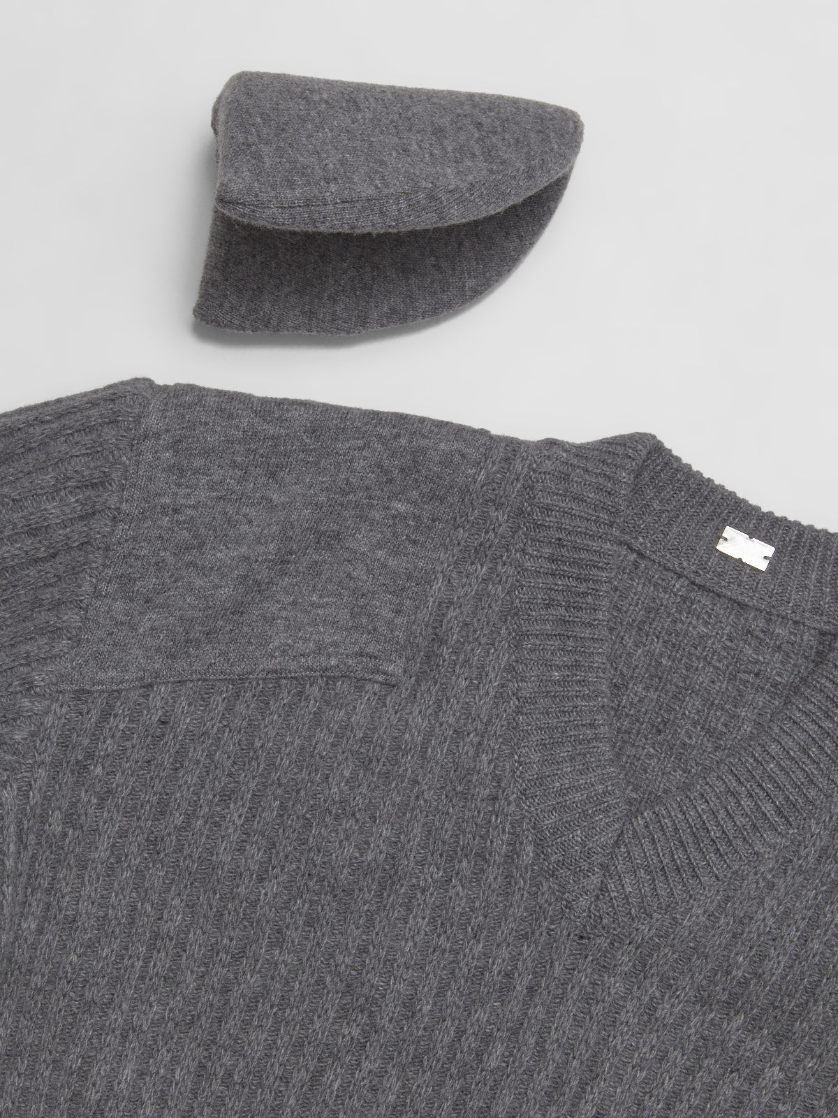 Display Army Sweater in Grey
