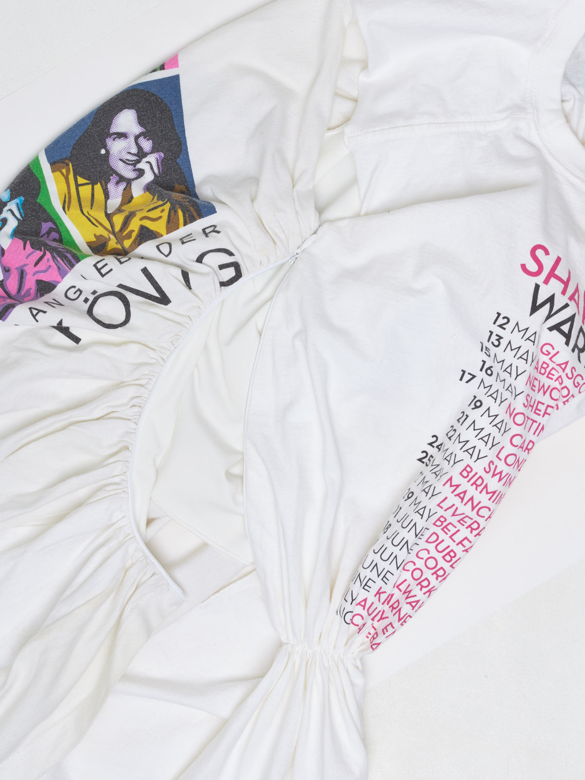 Twisted Necklace T-Shirt in White & Grey