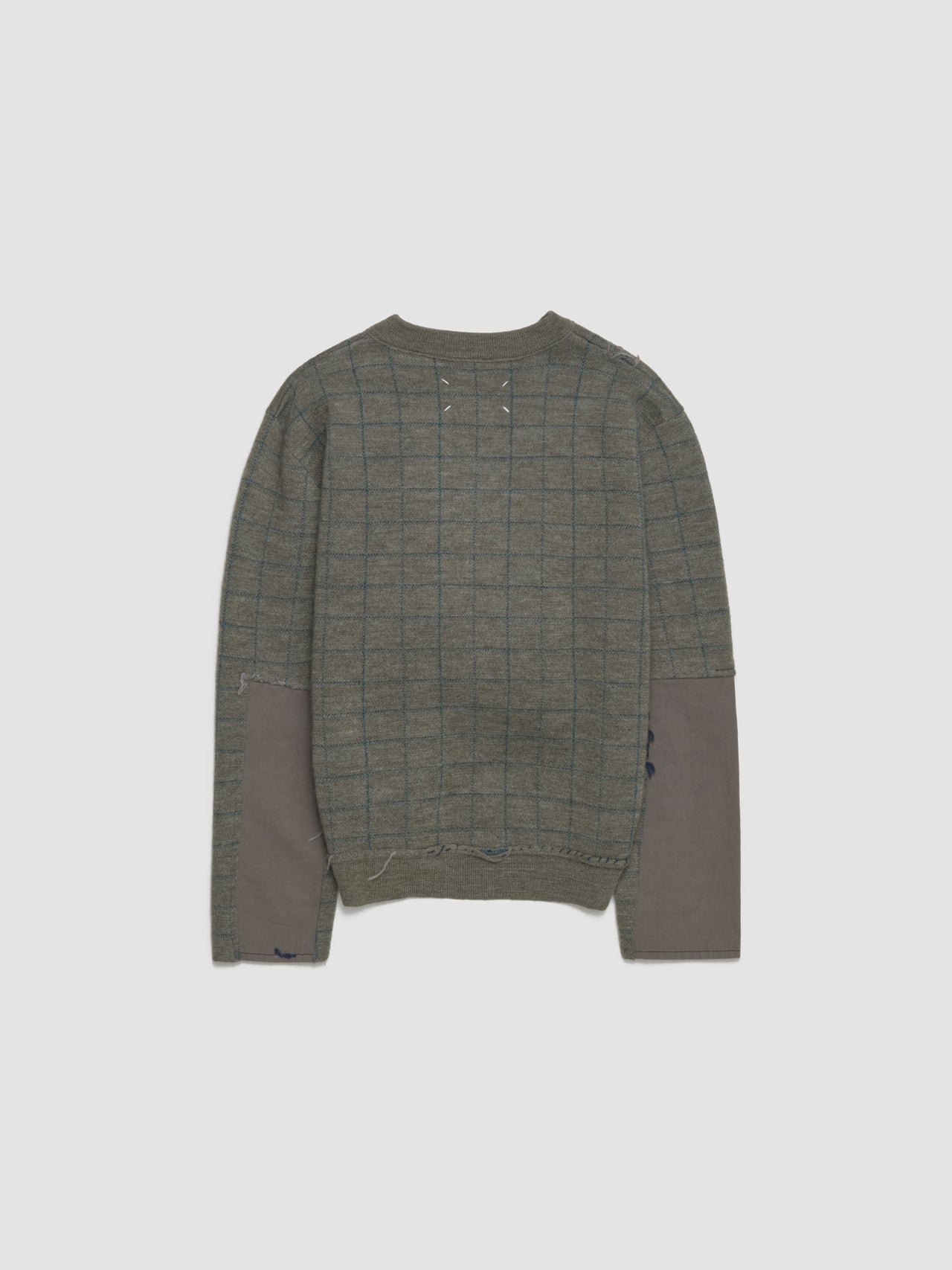 V-Neck Sweater in Military Green