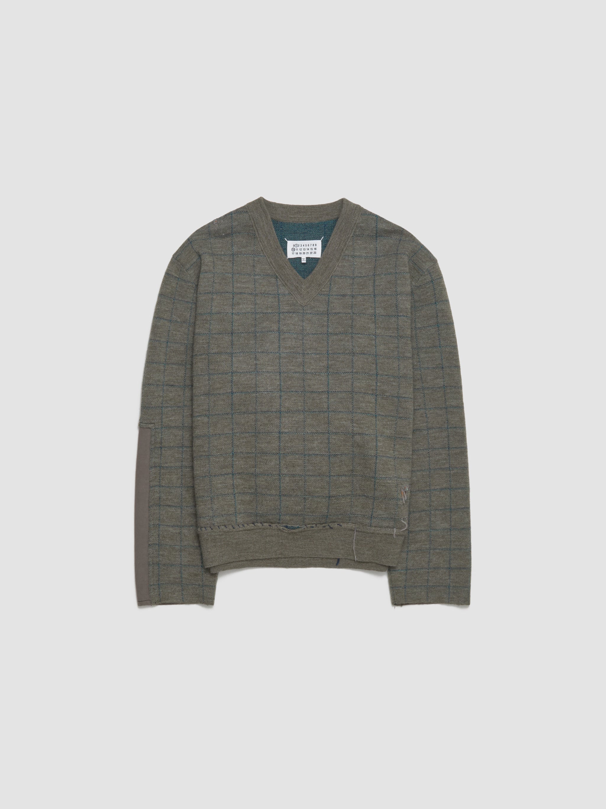 V-Neck Sweater in Military Green