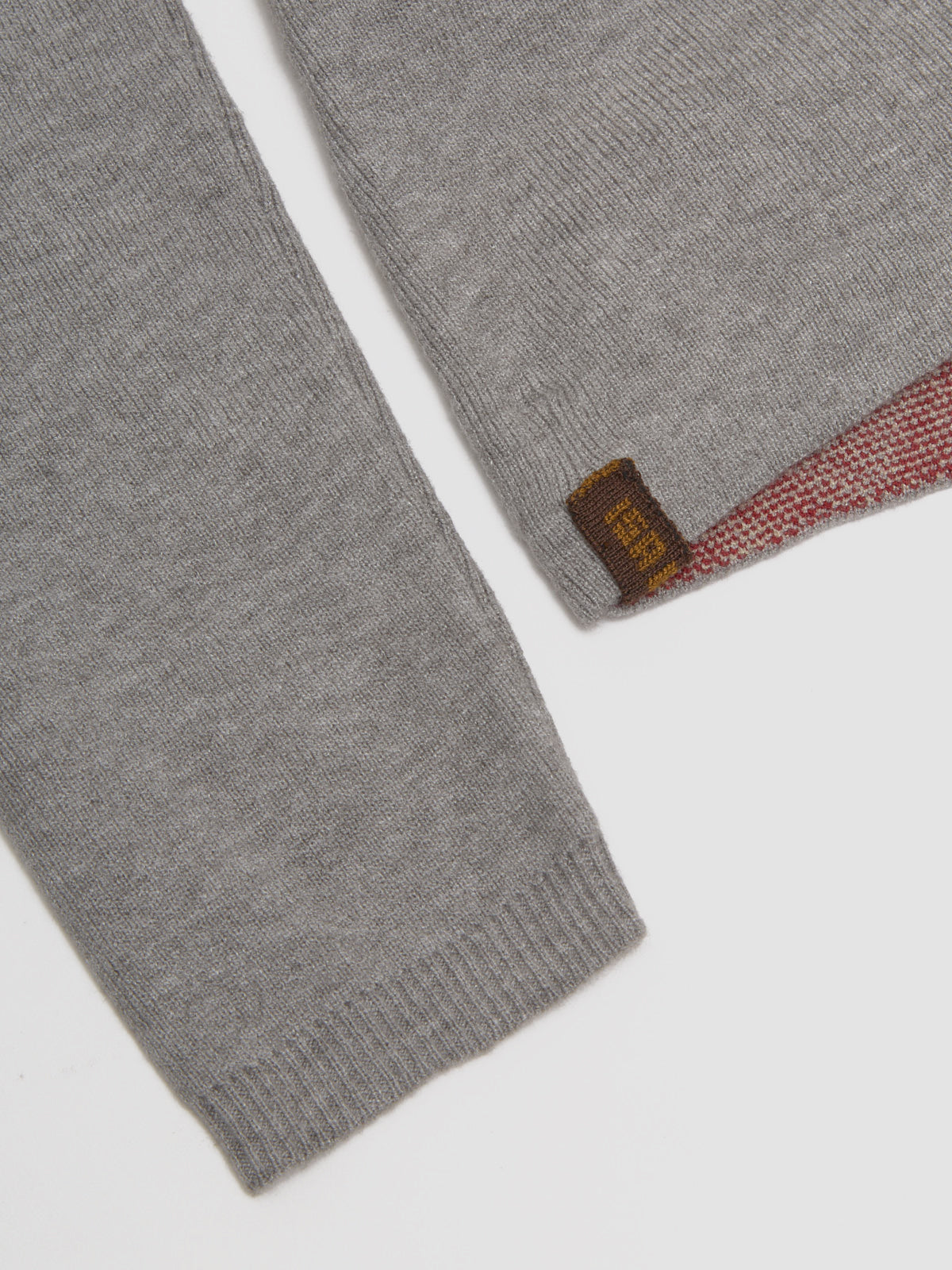 Tartan Asymmetric Top in Red-Grey