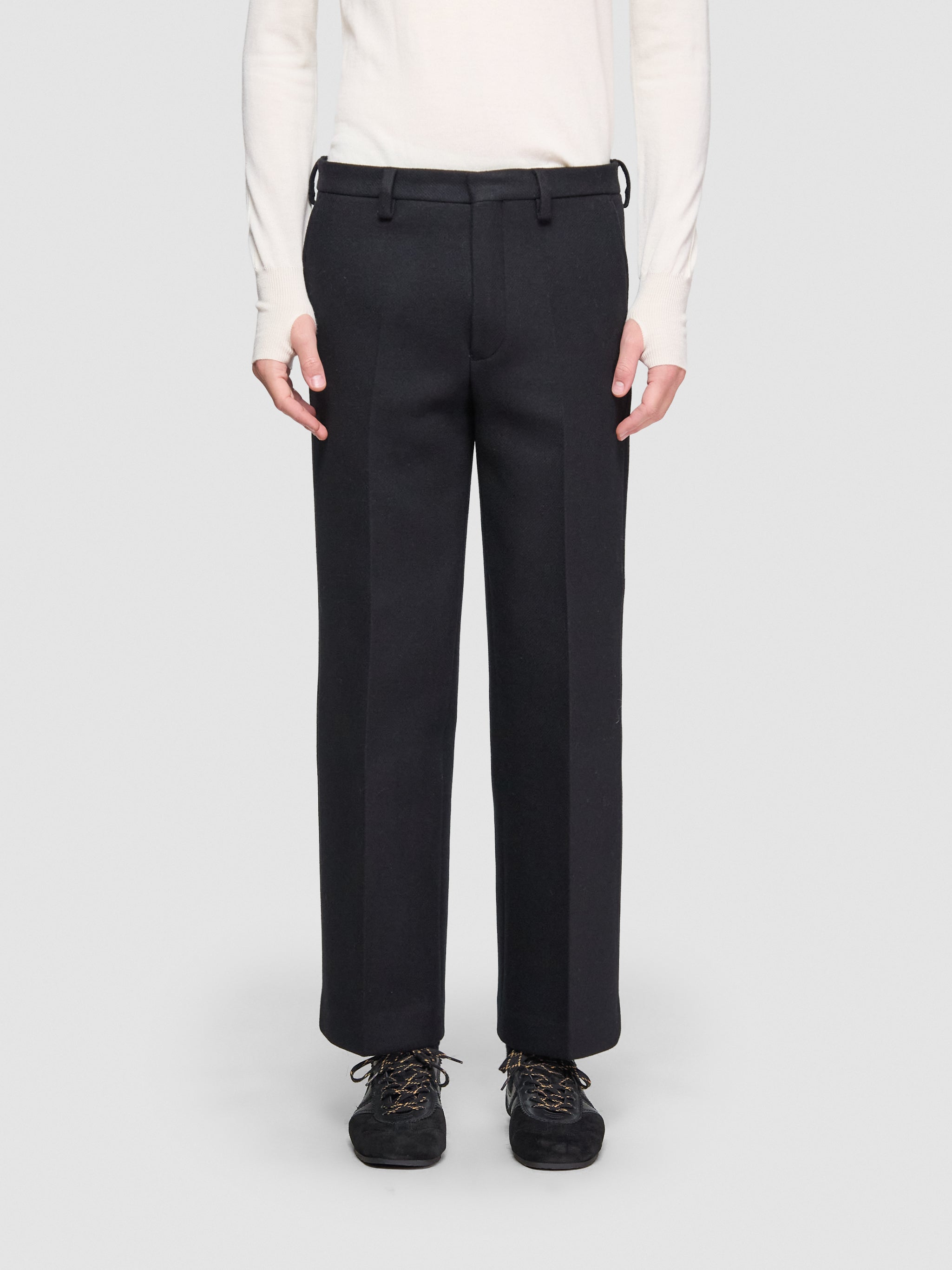 Panvel Short Pants in Black