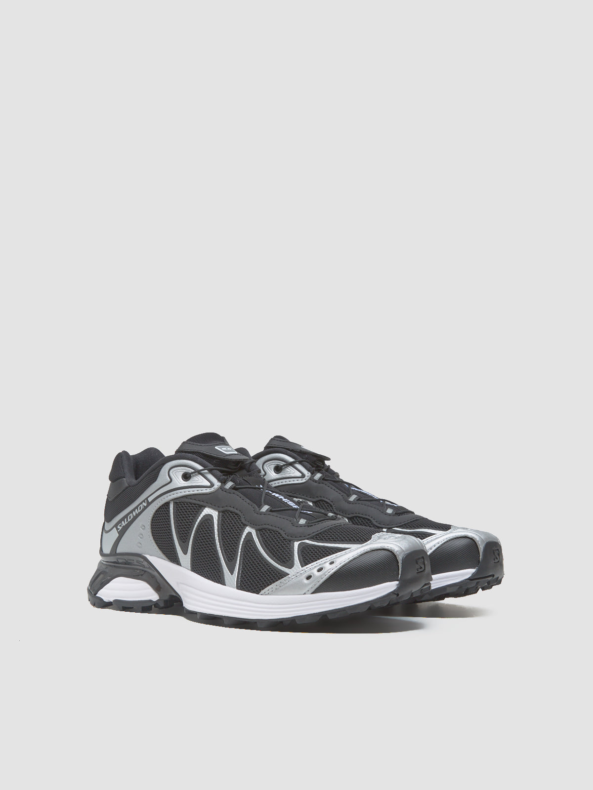 XT-WHISPER Sneaker in Black & Silver