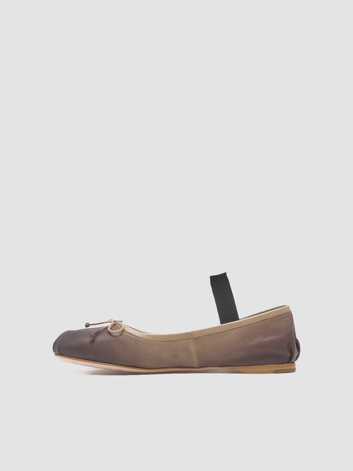 Leather Ballerinas in Sand