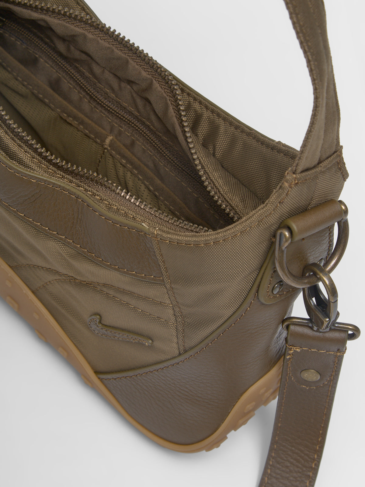 x KNWLS Razr Run Bag in Yukon Brown & Ale Brown