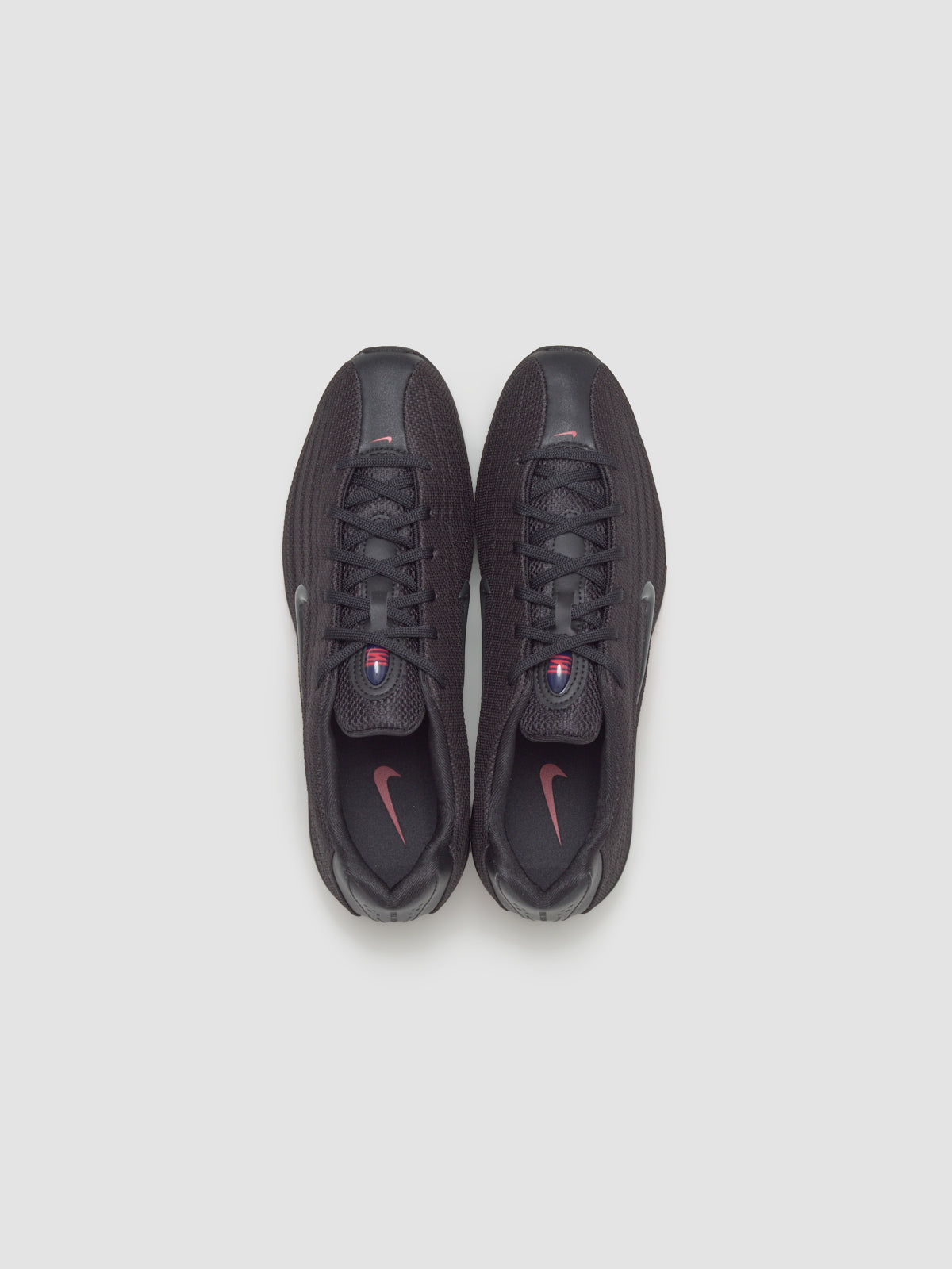 WMNS Shox Z Sneaker in Black & University Red