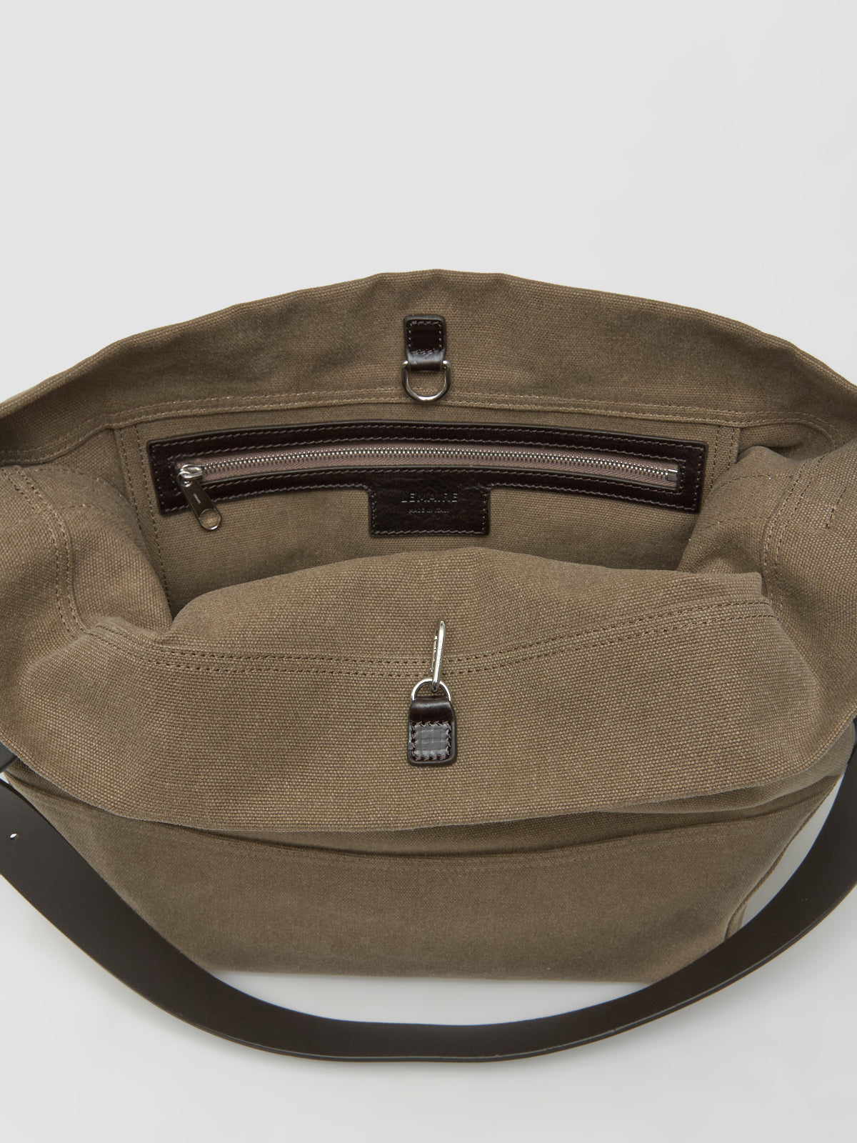 Belted Tote Bag in Sisal