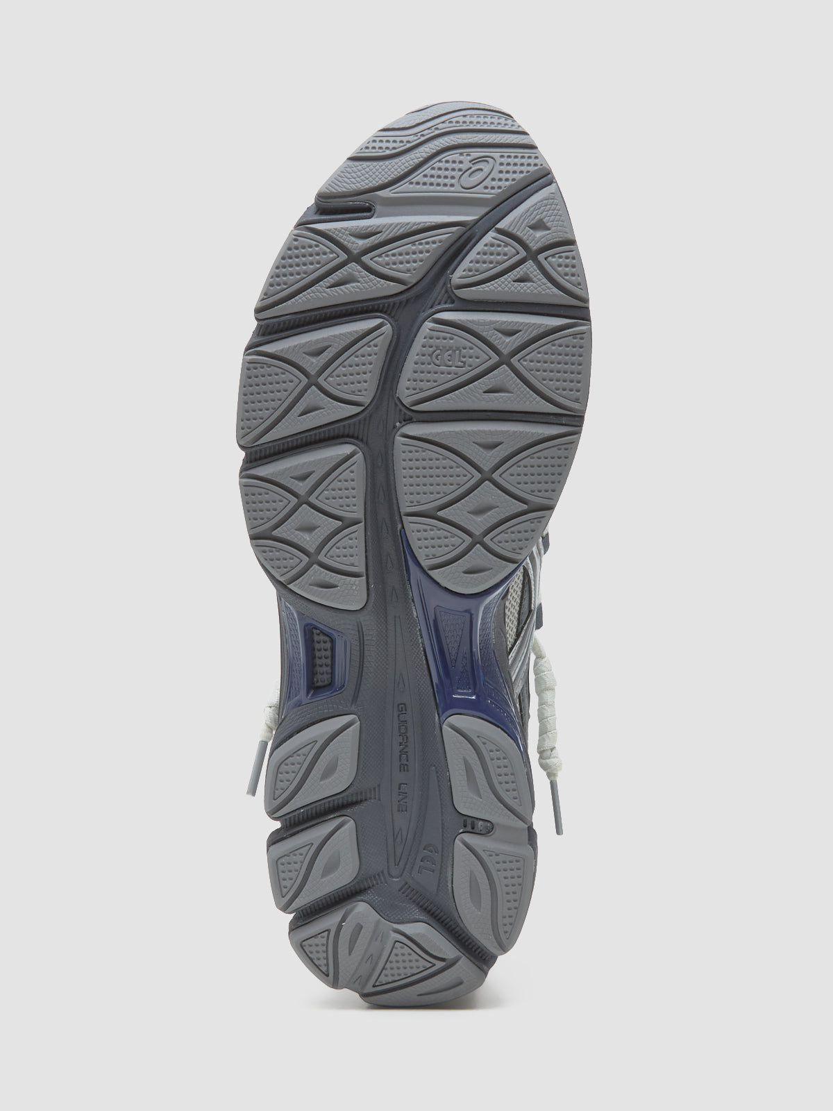 x TOGA ARCHIVES GEL-CUMULUS 16 TG Sneaker in Grey & Black Pure Silver