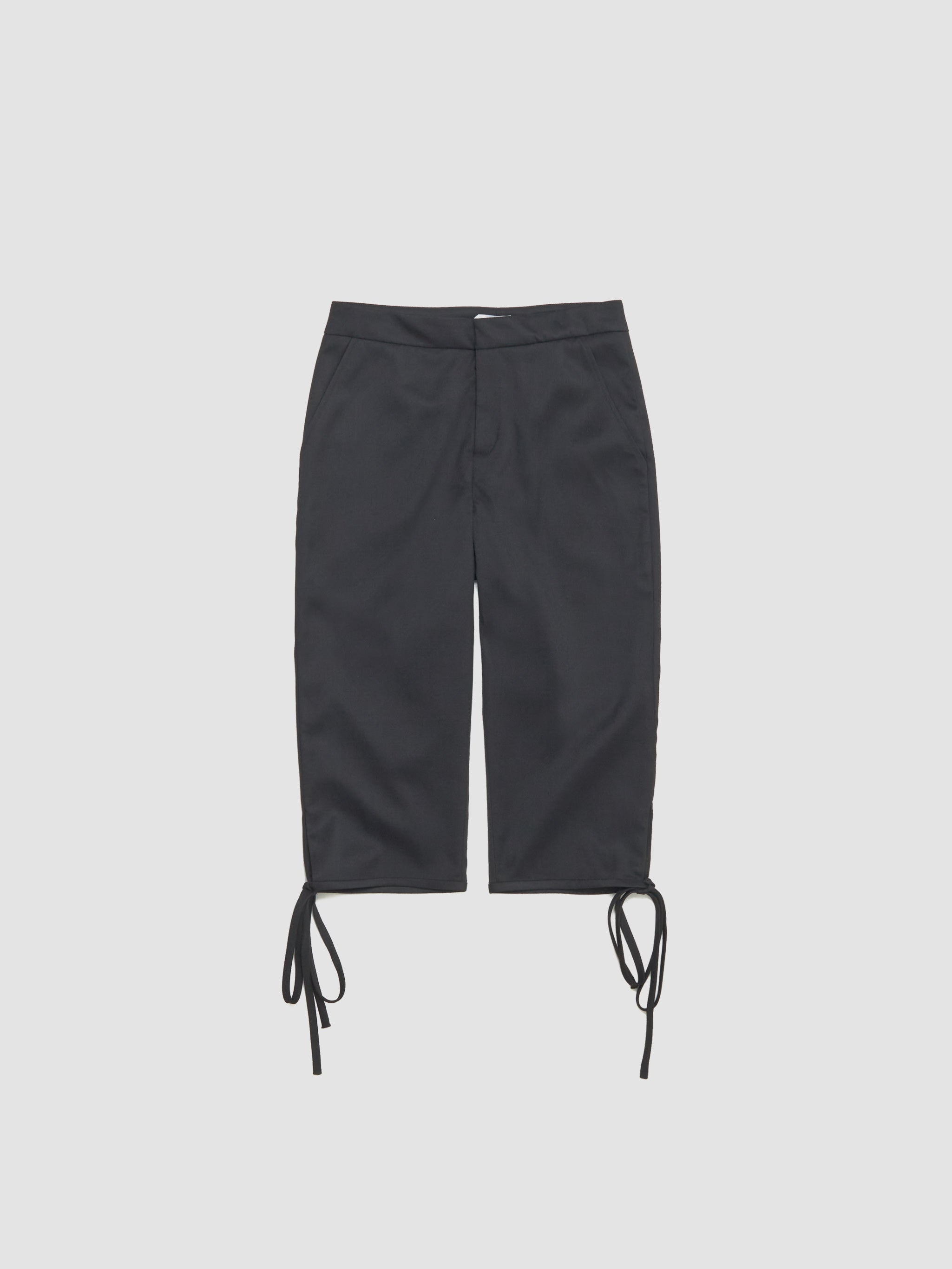 Ira Capri Pants in Black