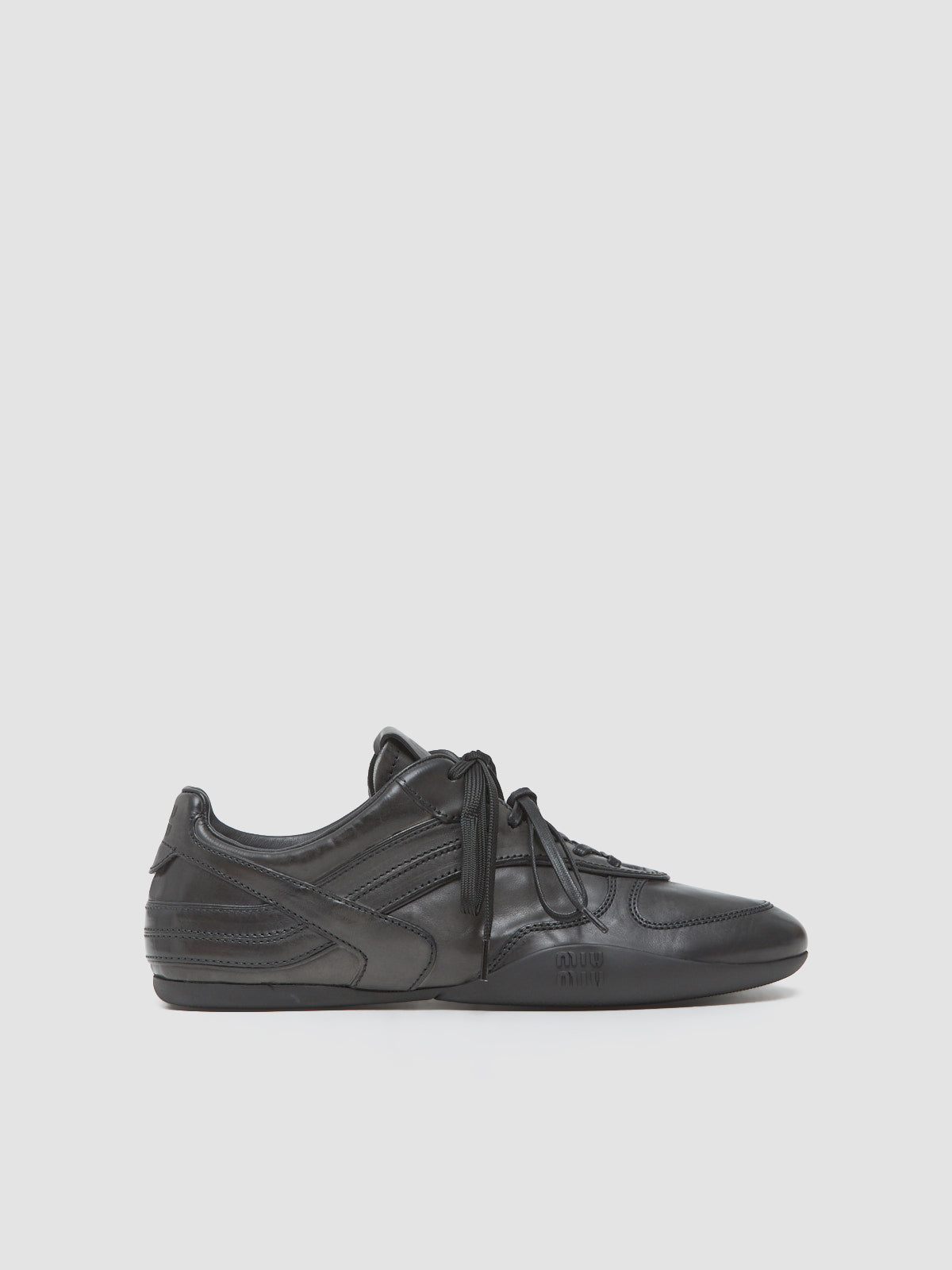 Gymnasium Leather Sneaker in Black