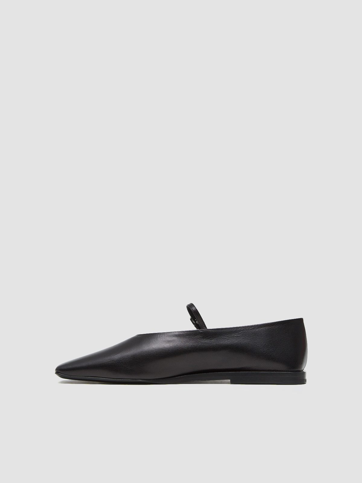 Shiny Leather Flat Shoes in Black