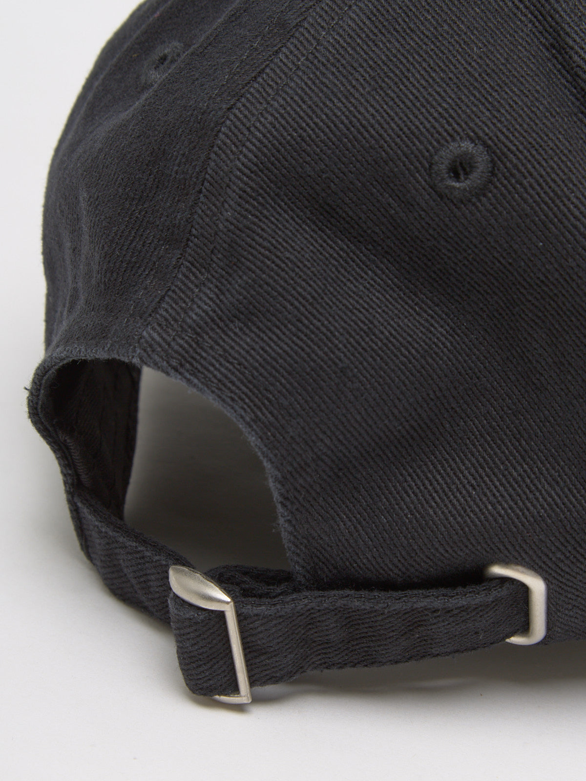 LP Crew Strapback in Black