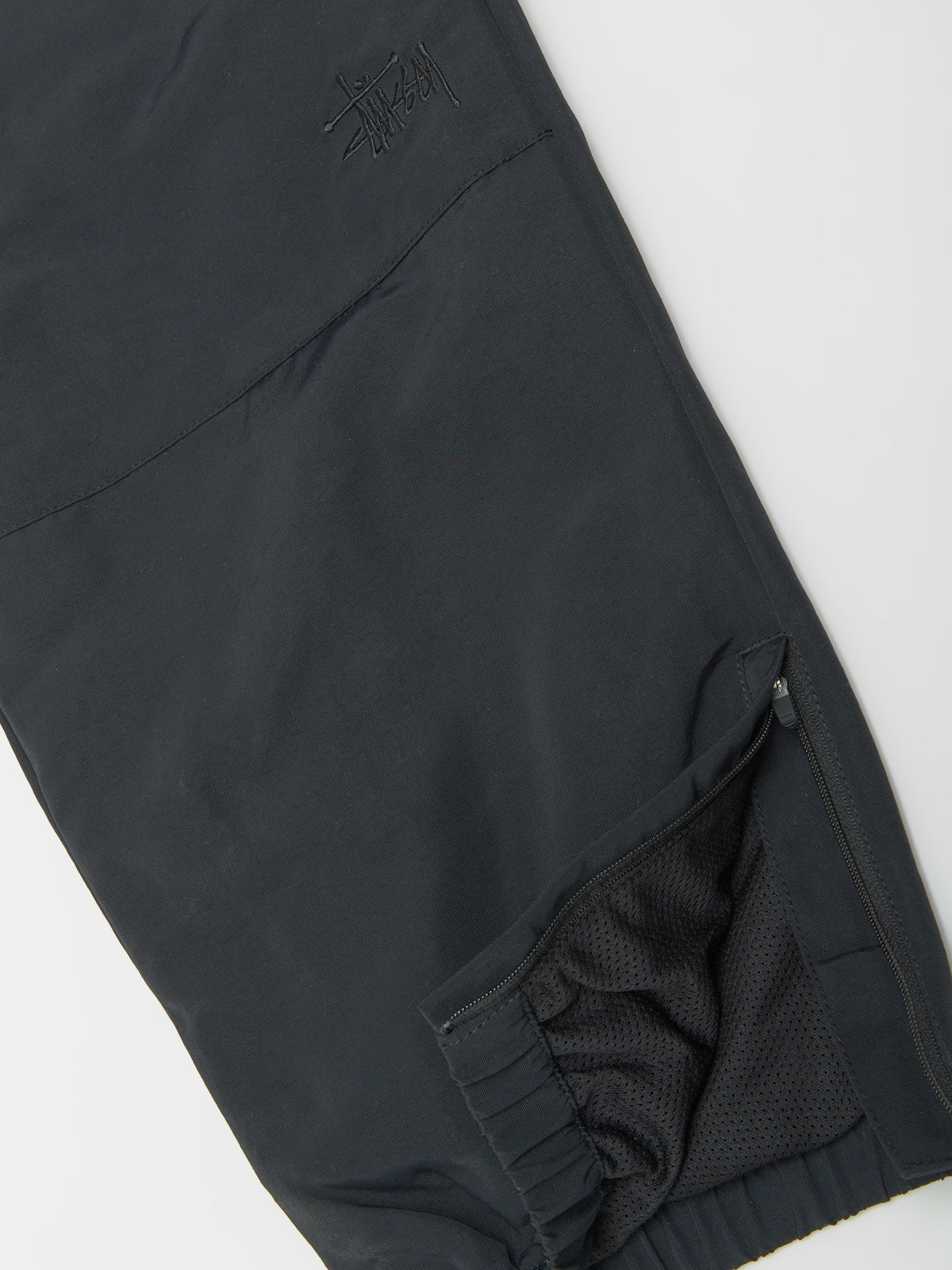 Training Pants in Black