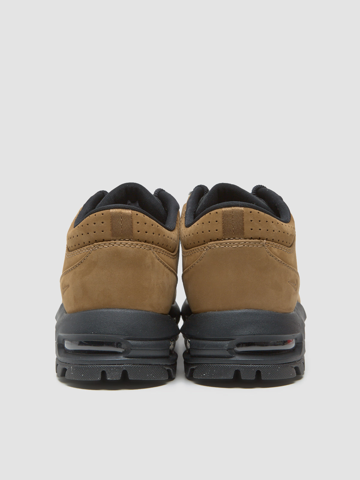 Air Max Goadome Low SP Sneaker in Taupe & University Red