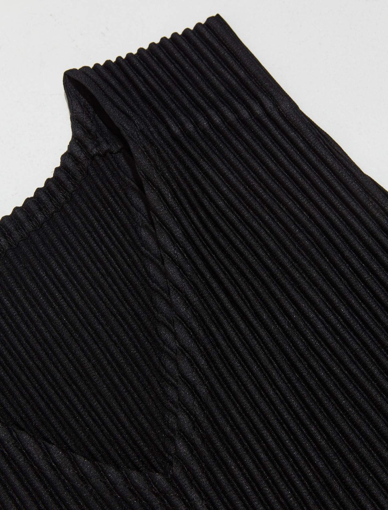 Pleated Vest in Black