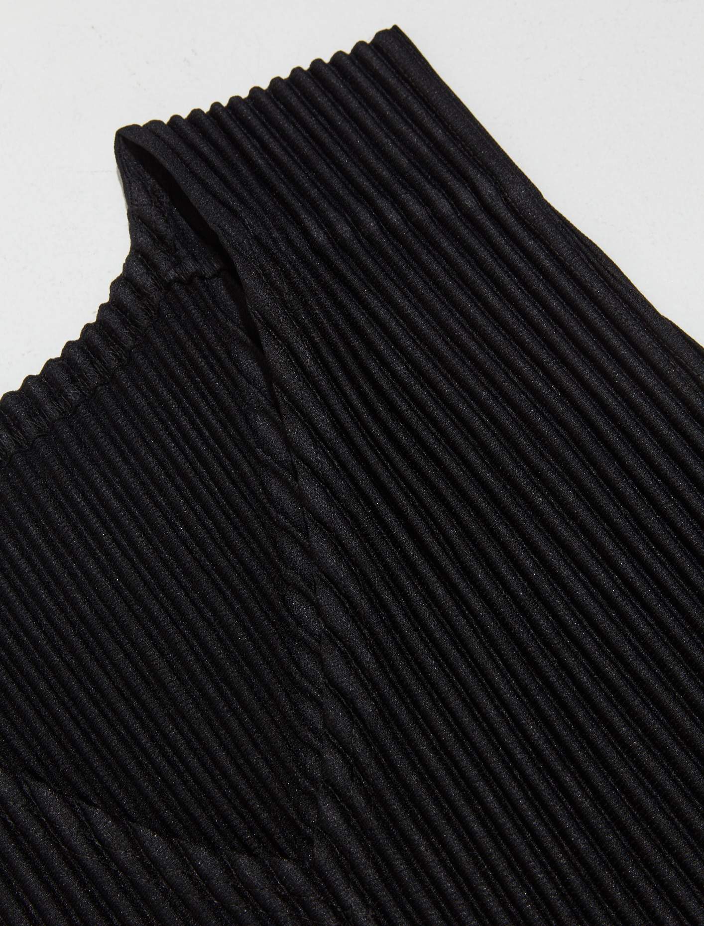 Pleated Vest in Black