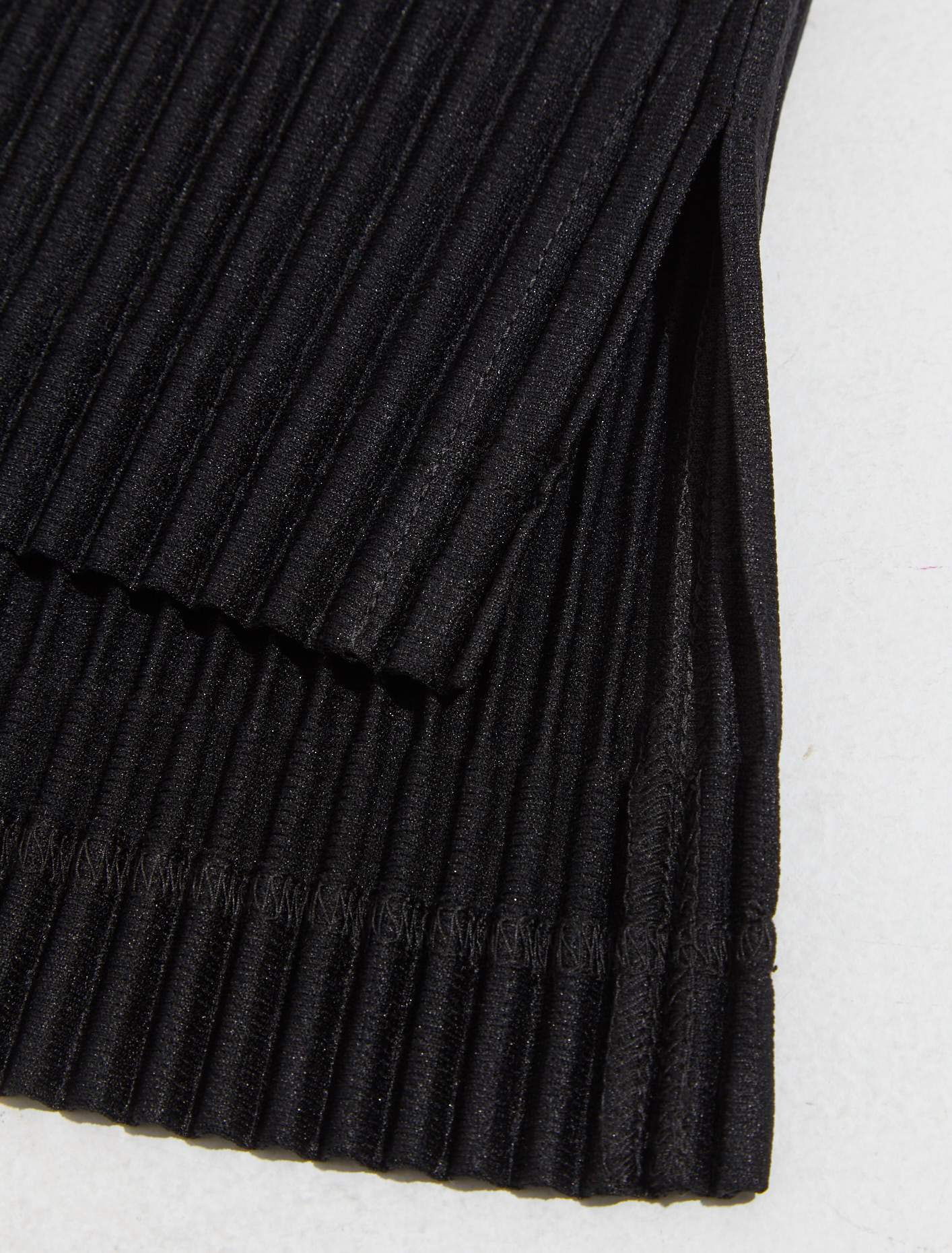 Pleated Shirt in Black