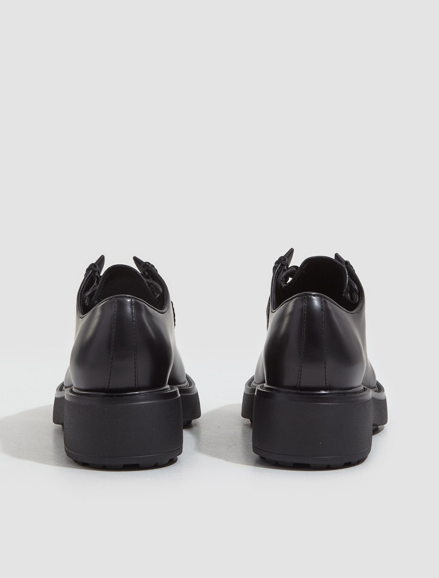 Brushed Leather Lace-Up Shoes in Black